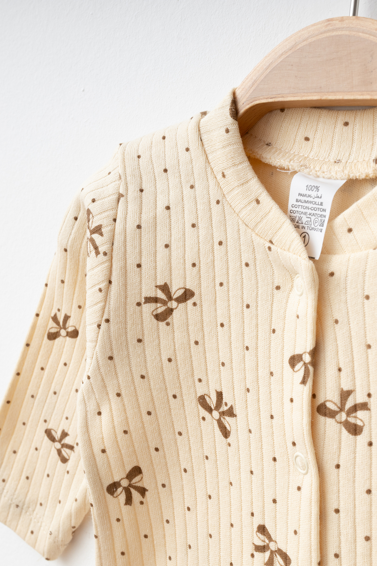 yukobaby bebeğiniz için en doğalı BEBEK FİYONKLU BEJ 3-6-9 AY PAMUKLU MANŞETŞİZ TULUM YENİDOĞAN HASTANE ÇIKIŞI BEBEK KIYAFETİ fotoğrafı 2 (önizleme)