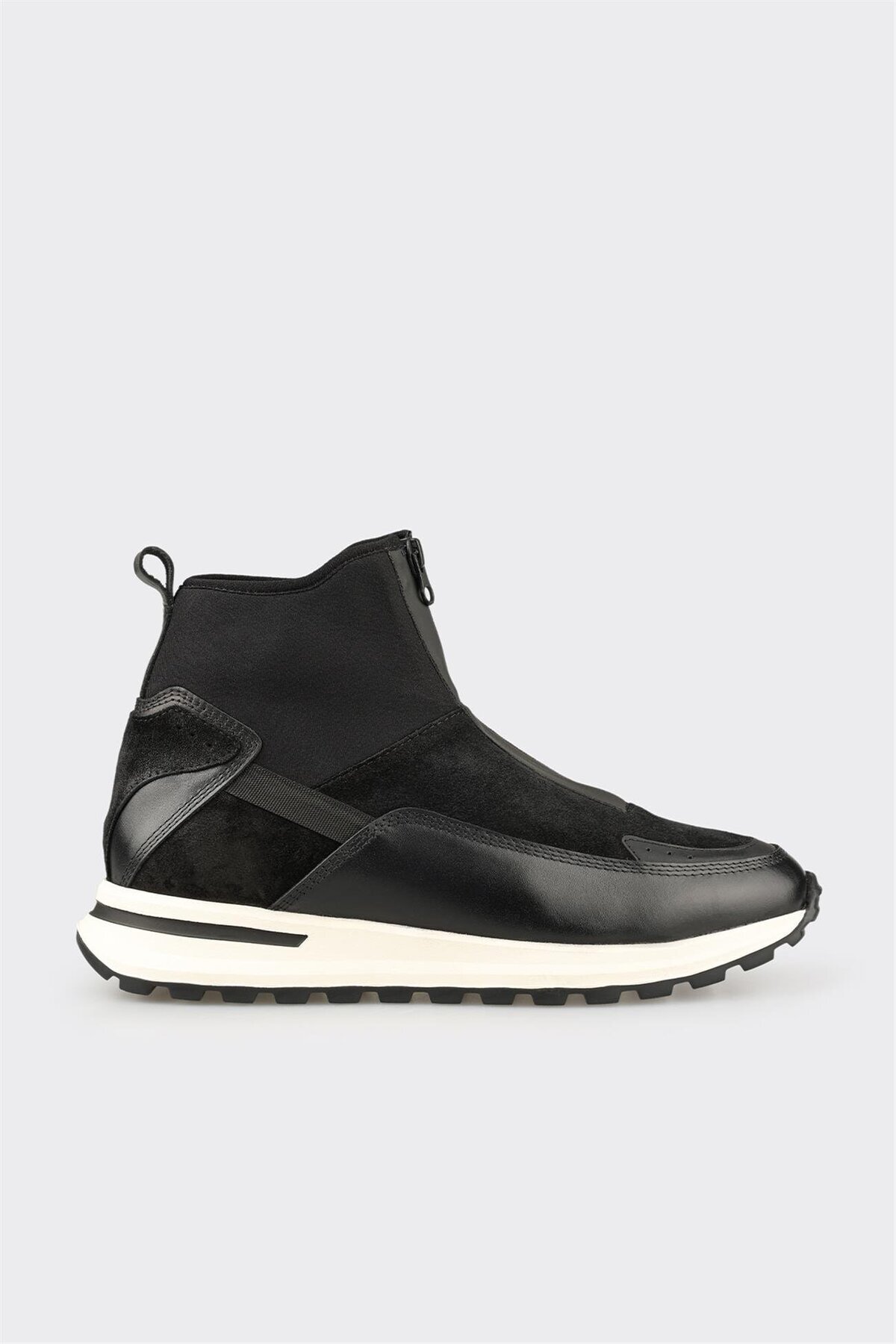 اله نیم بوت ورزشی مردانه چرم مشکی