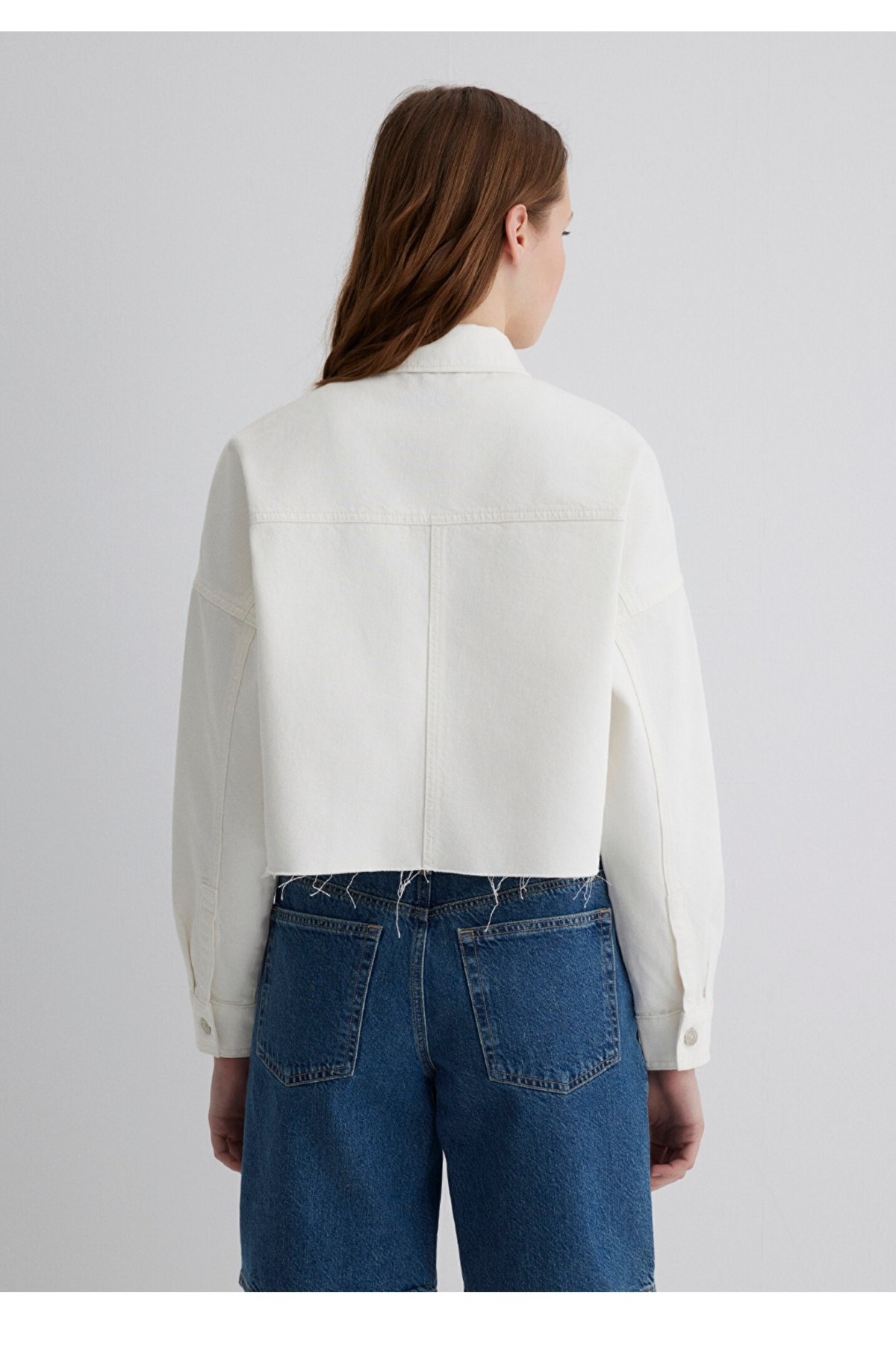 vivi 90lar jean crop kesim %100 pamuk gömlek — سفید 197390517833(özse giyim) — تصویر 3 از 4