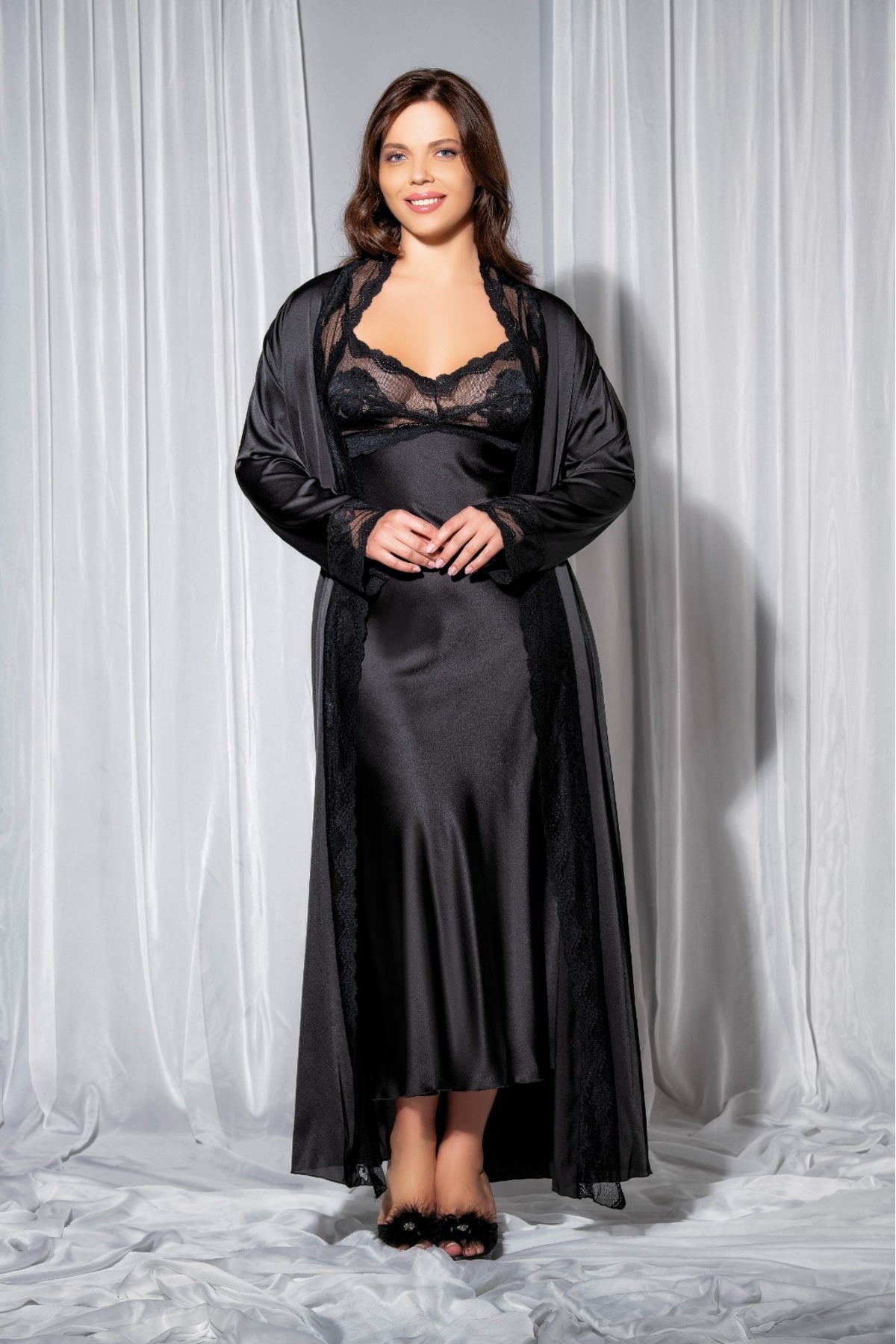 Viselya Dantelli Siyah Büyük Beden Uzun Gecelik Sabahlık Takım