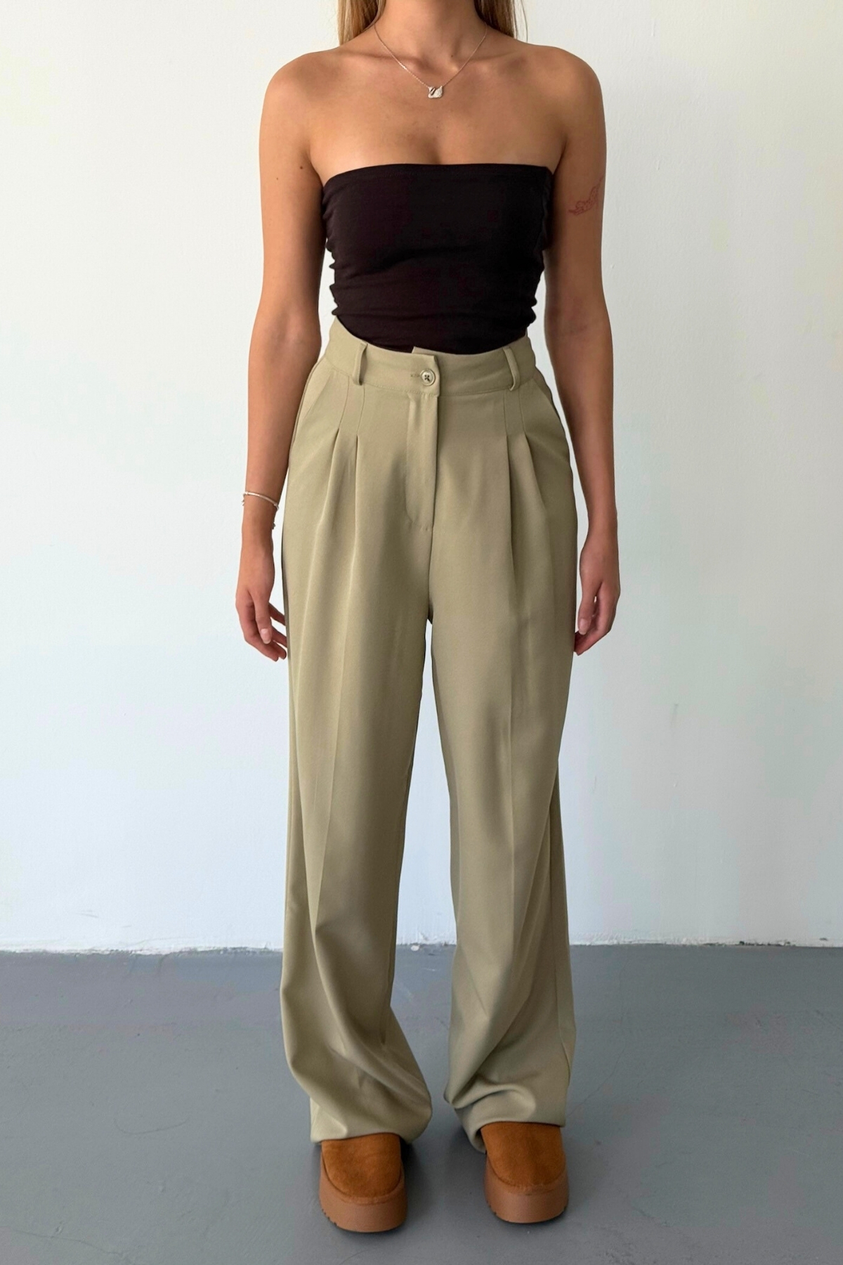 Women's Khaki Collet Detailed Pleated Palazzo Trousers
