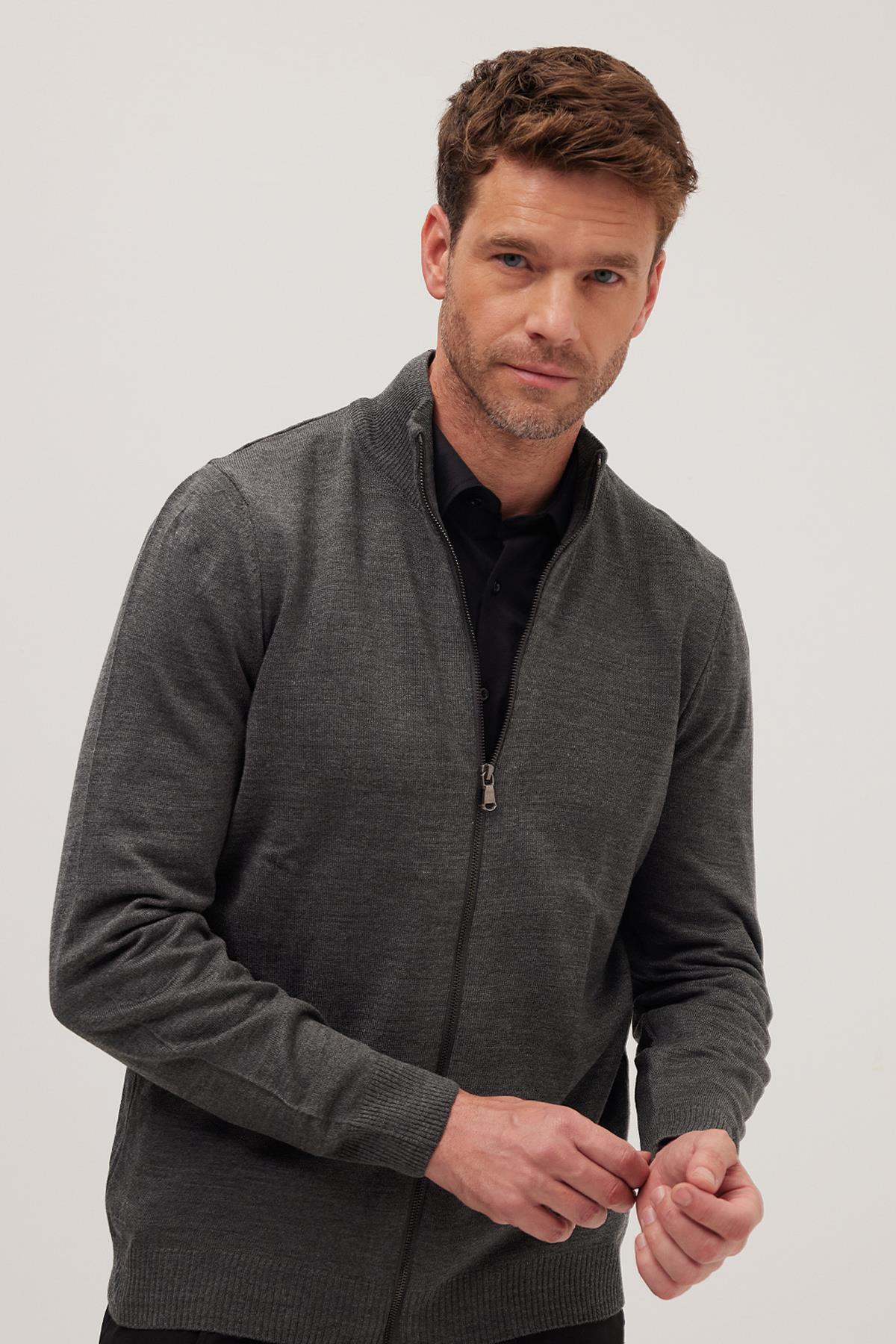 Tudors  Erkek Slim Fit Dar Kesim Gri Dik Yaka Fermuarlı Düz Hırka - Görsel 2