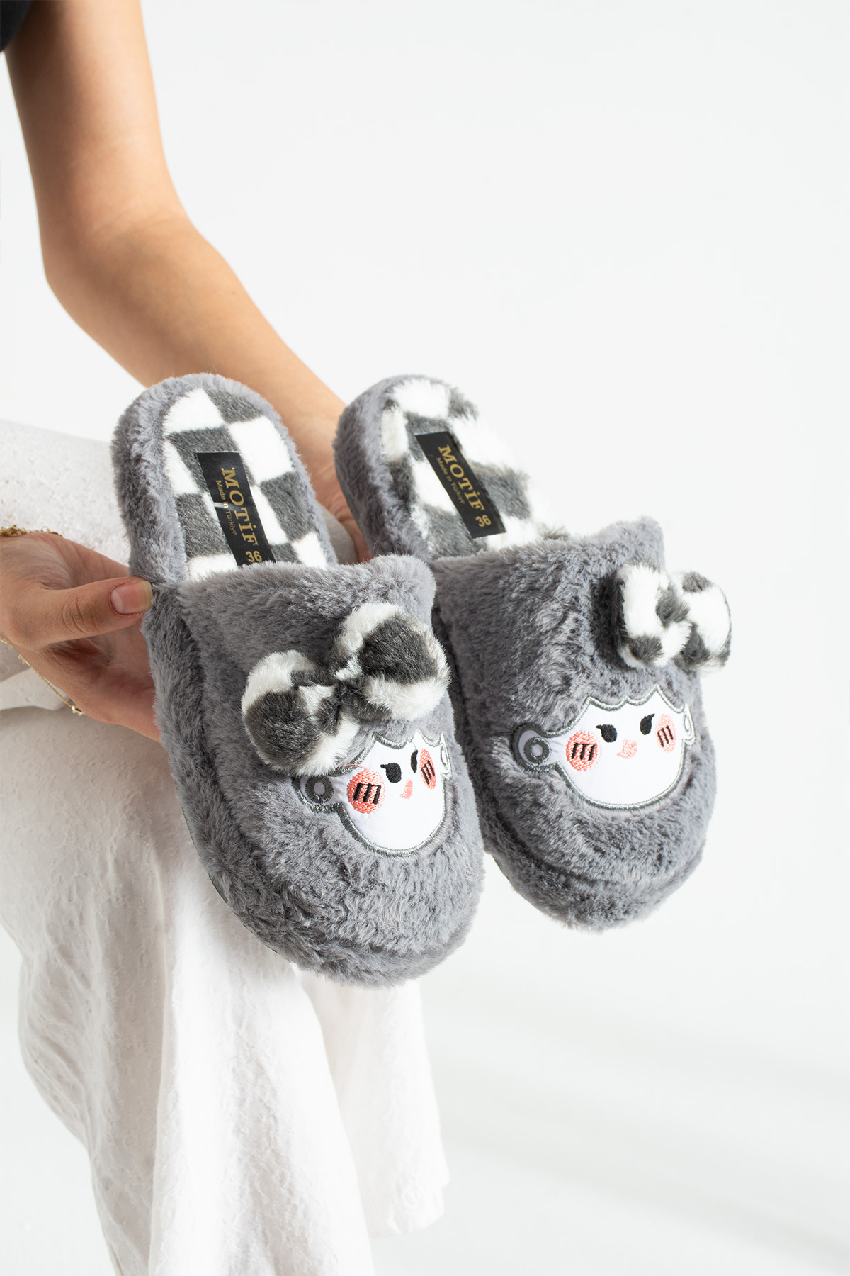 فوت فرنزی دمپایی راحتی زنانه طرح پاپیونی با کفی نرم، دمپایی راحتی زمستانی طرح‌دار زنانه