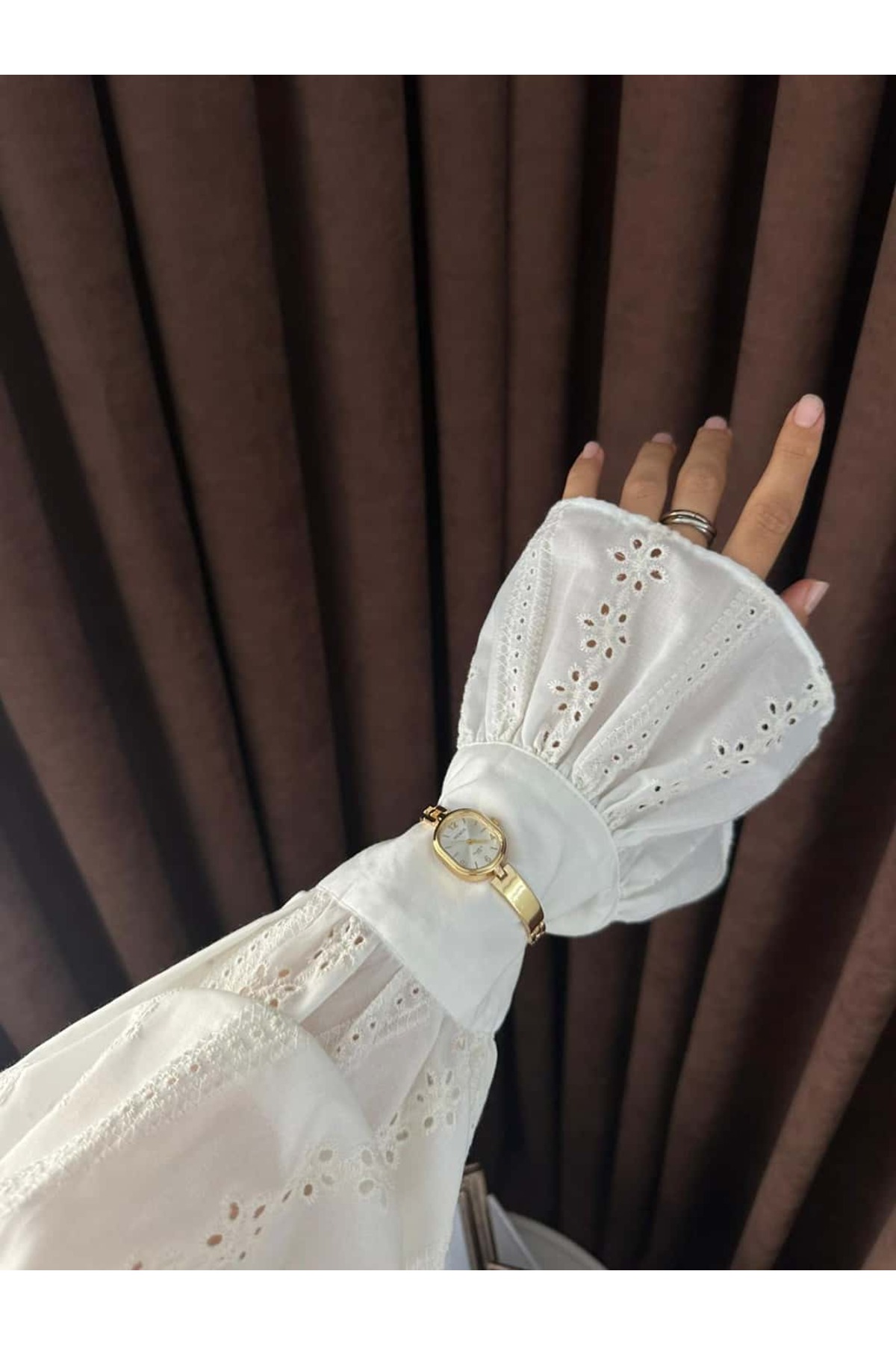 MERW Pera Model Gold Beyaz Renk Vintage Seri Metal Kordon Kadın Kol Saati görsel 2