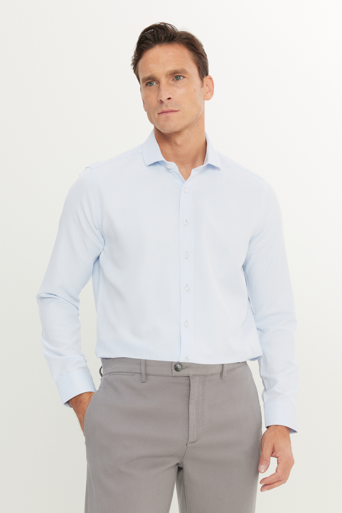 AC&Co / Altınyıldız Classics Erkek BEYAZ-MAVI Slim Fit Dar Kesim İtalyan Yaka Armürlü Pamuklu Basic Gömlek