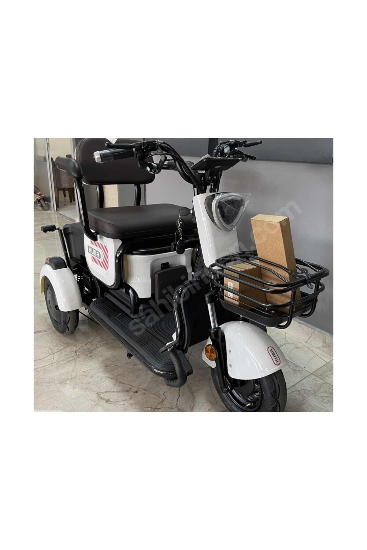 Kuba Grape 15 Elektrikli Üç Tekerlekli Scooter Beyaz