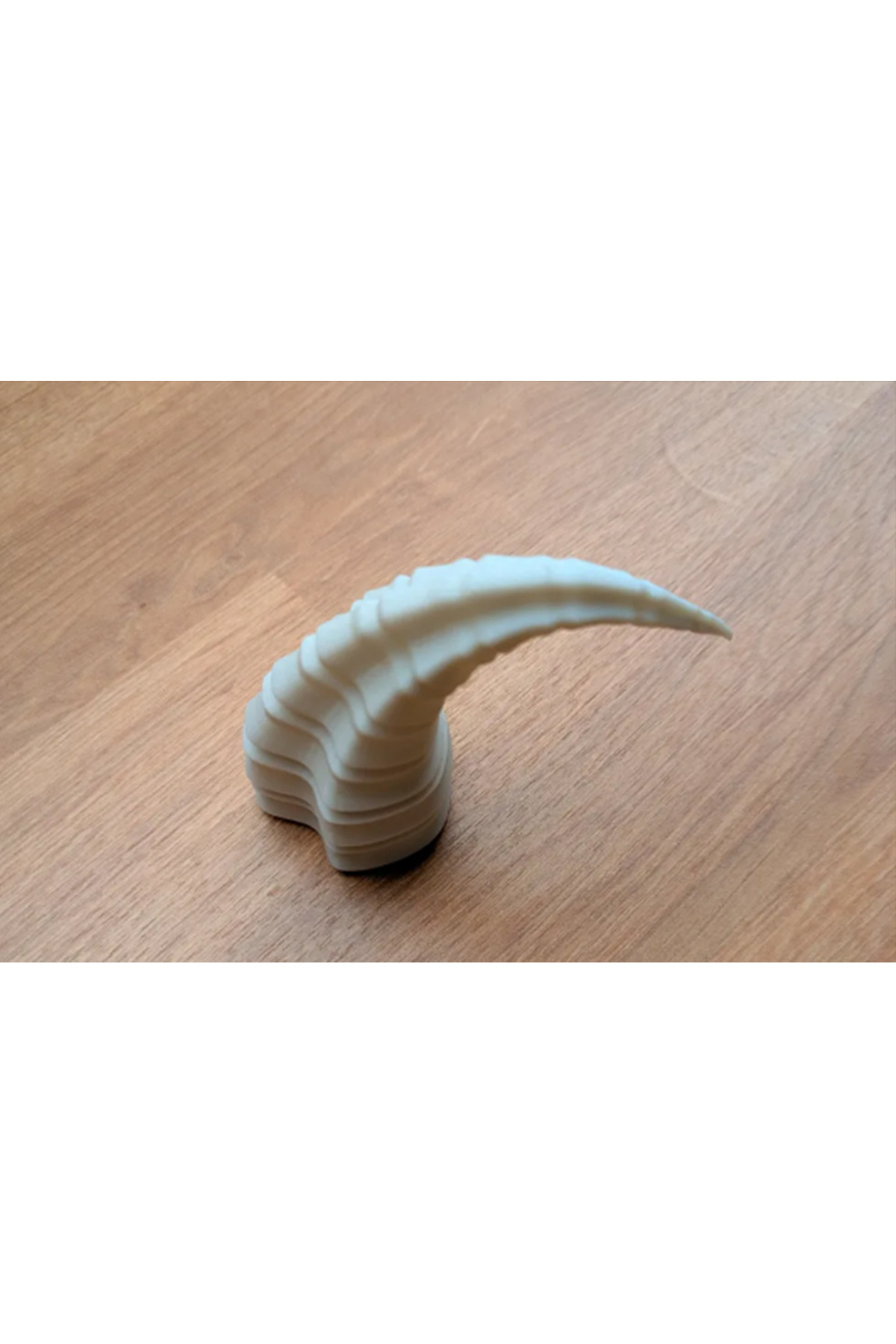 Matris Motosiklet Kask Viking Boynuz 2 ADET BEYAZ. ÇİFT TARAFLI BANT DAHİLDİR. 3D BASKI PLA PLASTİK