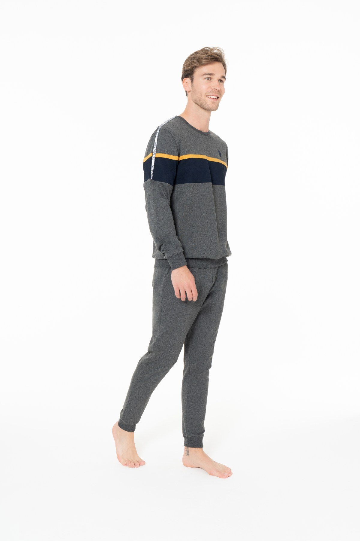 ست پیژامه و لباس خواب مردانه یقه گرد | یو اس پولو U.S. Polo Assn. TYC94C38FDBC002EBFC9E5D00 TR - تصویر 3