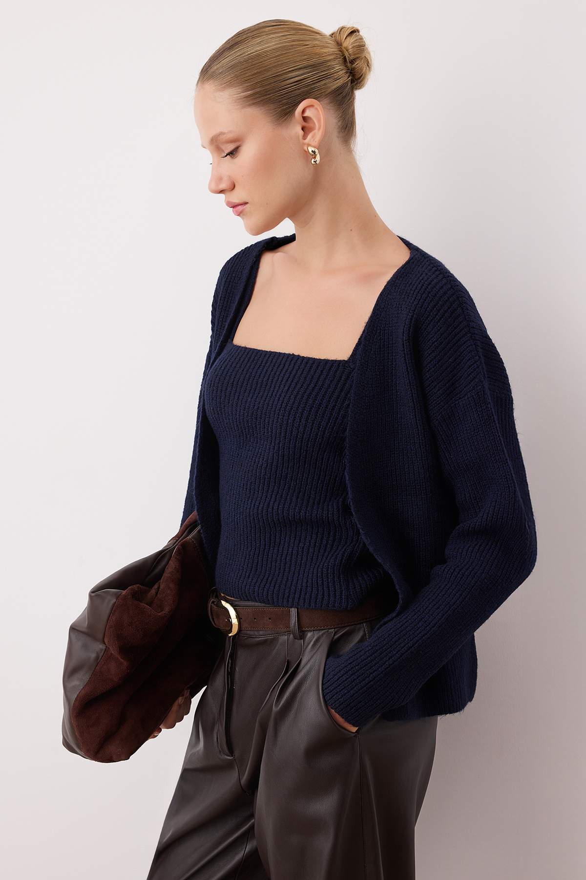 Trendyolmilla  Lacivert Yumuşak Dokulu 2'li Triko Bluz-Hırka Takım TWOAW26HI00220