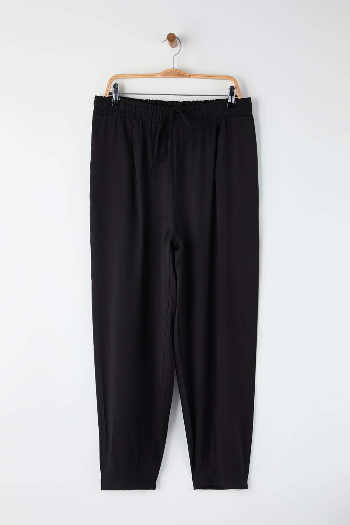 Trendyolmilla  Siyah Havuç/Şalvar Yüksek Bel Lastikli Paça Büyük Beden Dokuma Pantolon TBBAW26AR00022 - Görsel 5