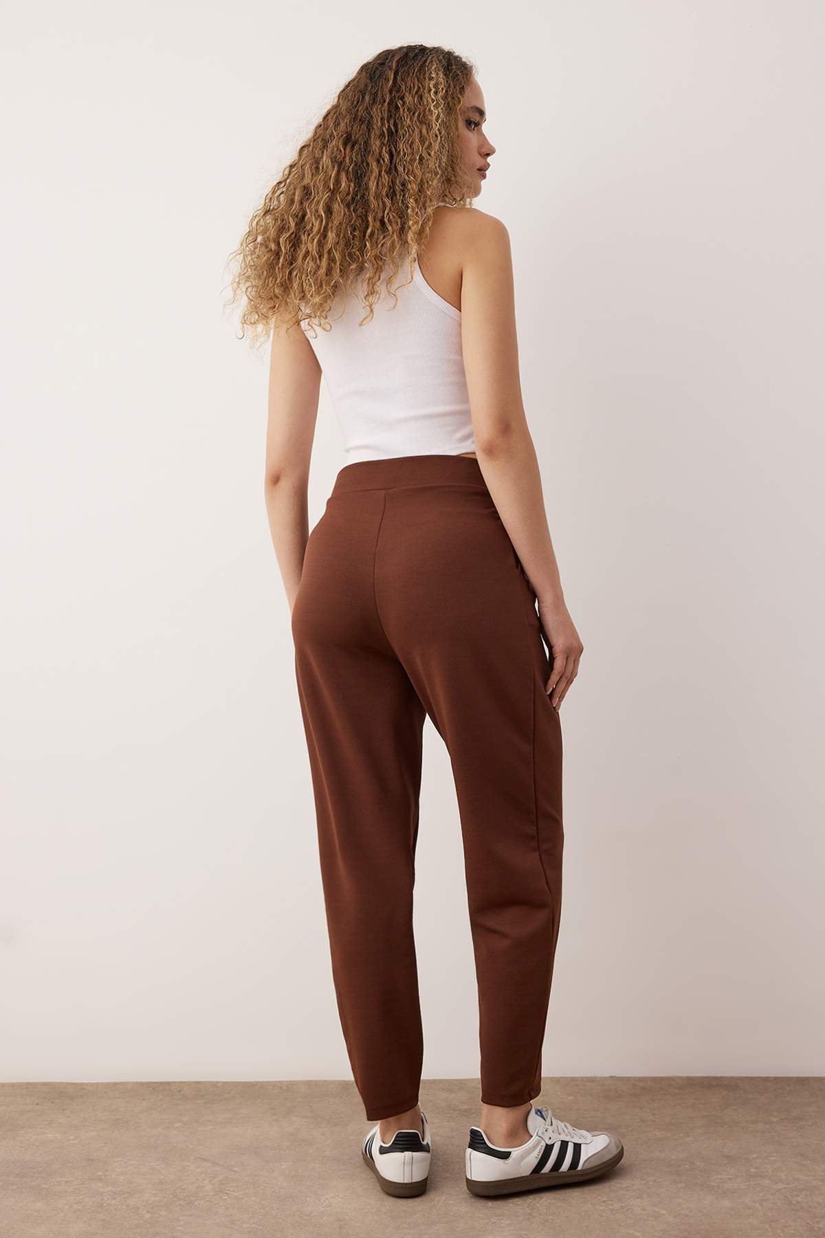 Trendyolmilla  Kahverengi Havuç Kalıp Örme Pantolon TWOAW26PL00017 - Görsel 4