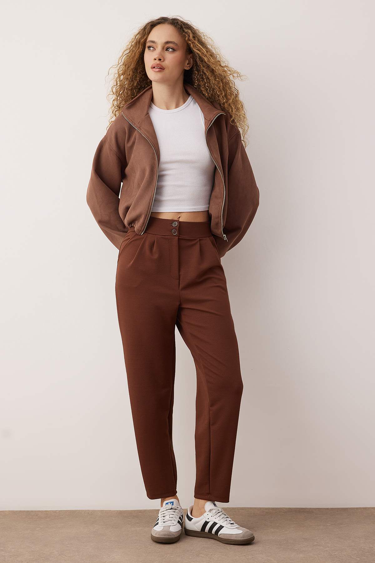 Trendyolmilla  Kahverengi Havuç Kalıp Örme Pantolon TWOAW26PL00017