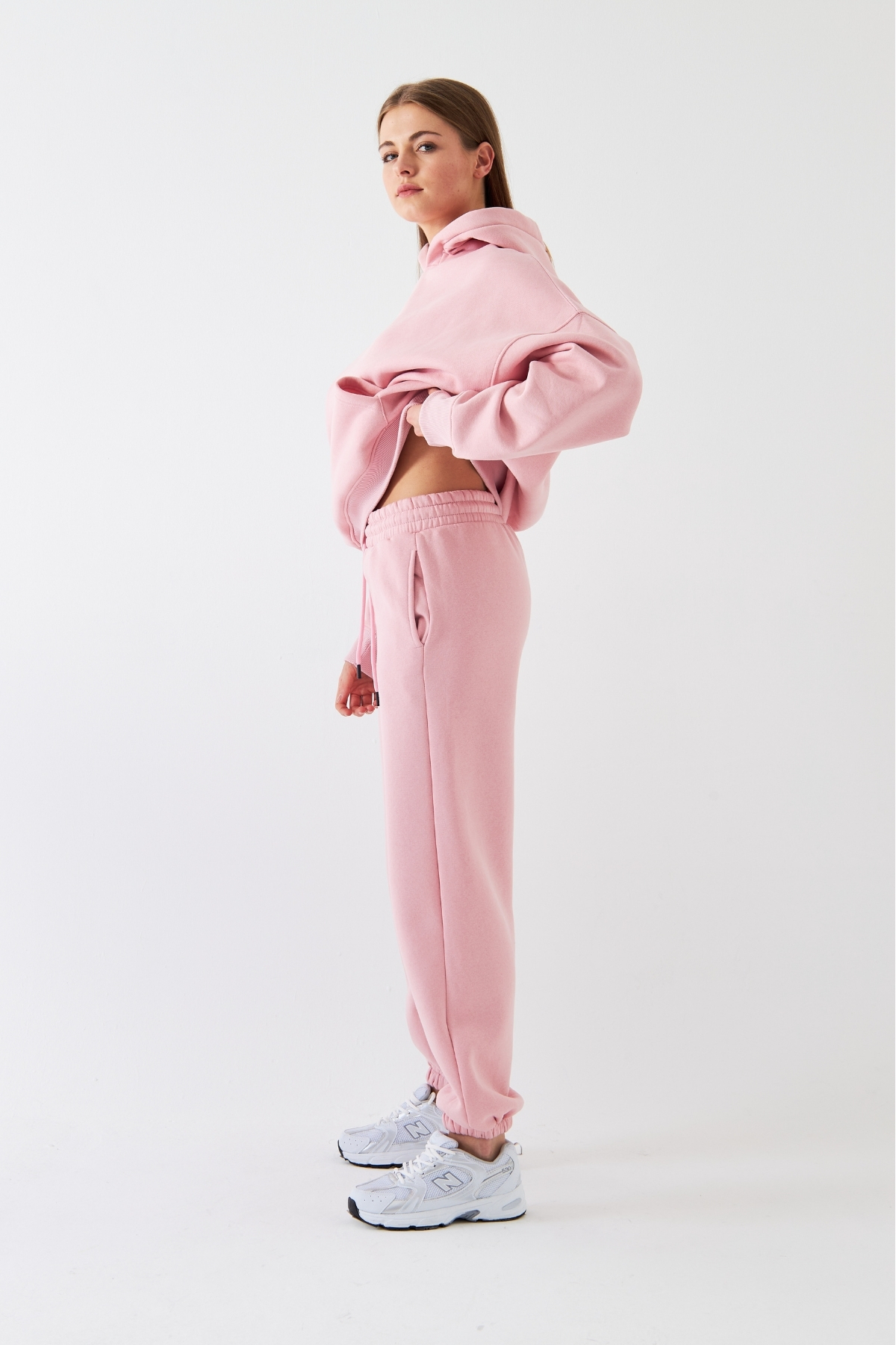Oversize Unisex Eşofman Takımı Pembe – Basic, 3 İplik Şardonlu Polar; Kapüşonlu Üst, Lastikli Alt — صورتی PRA-13092179-844078 — تصویر 5 از 9