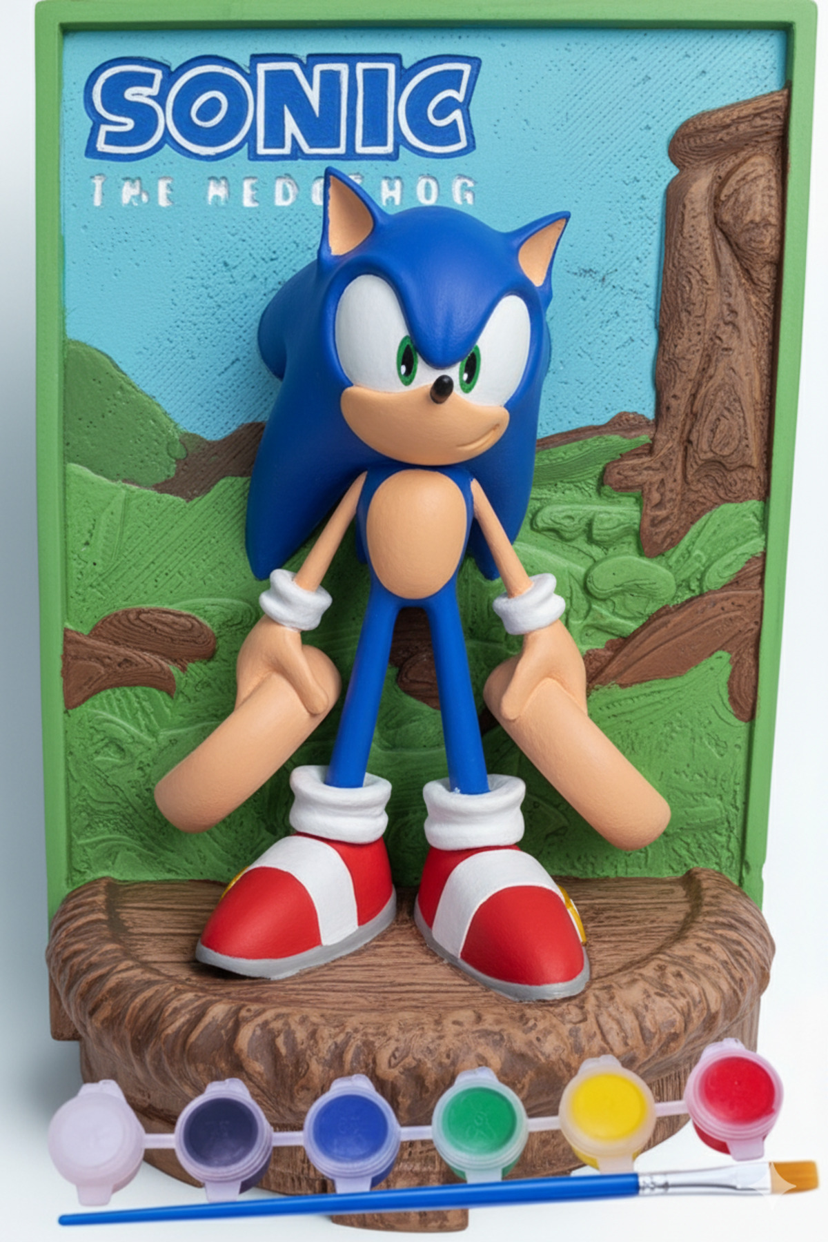 فعالیت نقاشی کودکان با مجسمه سنگی سونیک