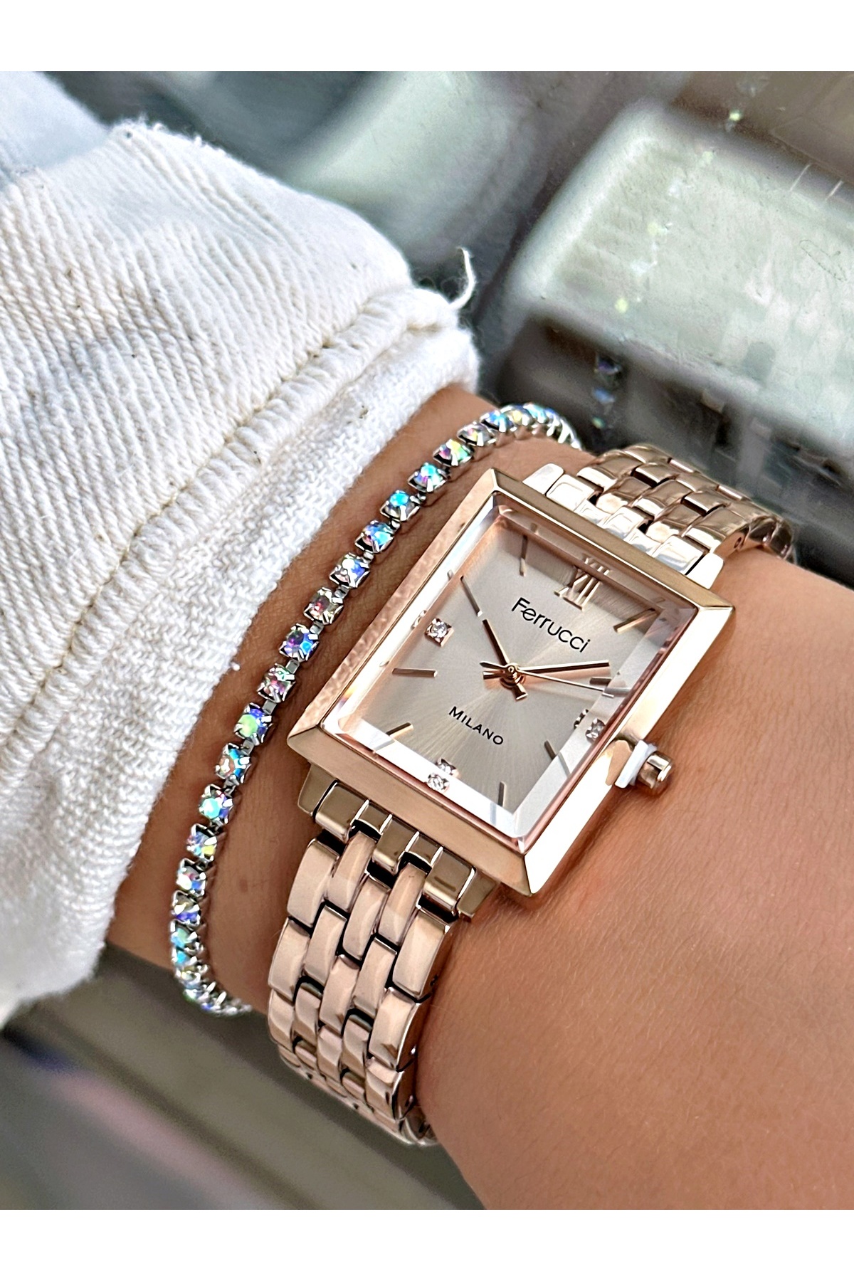 roseさん用 Ferrucci Rose Gold Altın Renk Kare Kasa Kadın Kol Saati – Yeni