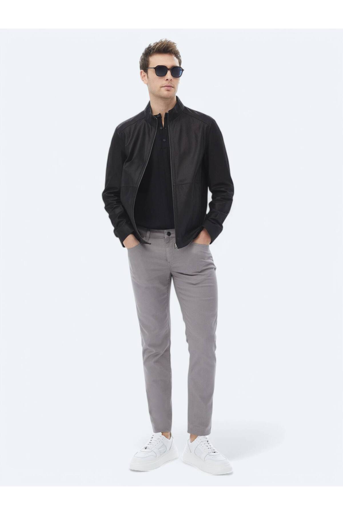 Gray Woven Slim Fit Casual Cotton Blend Trousers
