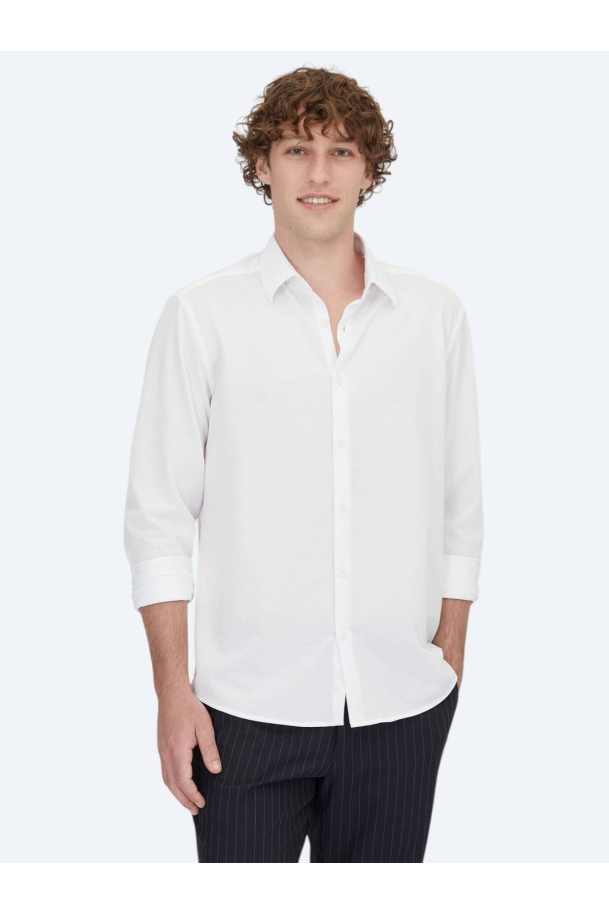 پیراهن نخی طرح‌دار سفید راه‌راه معمولی Kip