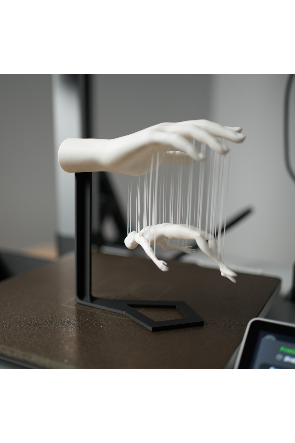 Overtaken Figürü – 3D Baskı Koleksiyon ve Dekoratif Biblo (15 cm)