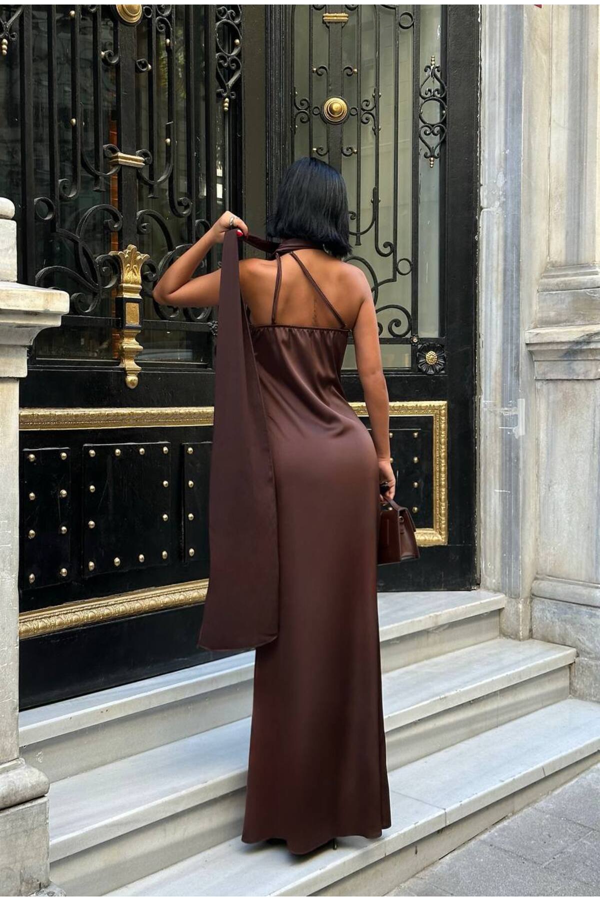 Bak'ap  Premium Trend Şık Fular Detaylı Saten Uzun Elbise - Görsel 3