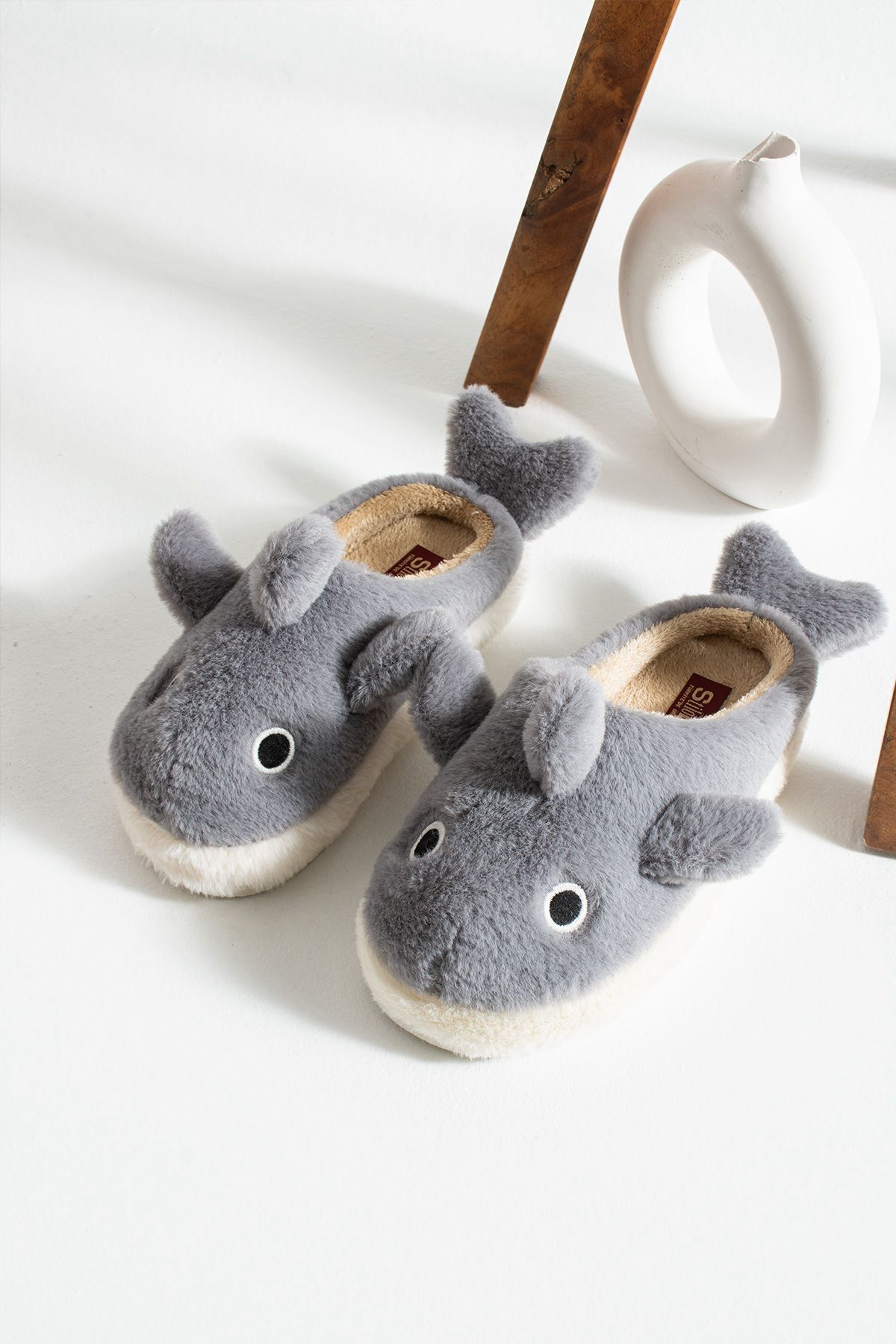 Jackers İçi Kürklü Sessiz Taban Yumuşak Kuyruklu Köpek Balığı Figürlü Ev Terliği Panduf Sessiz Taban