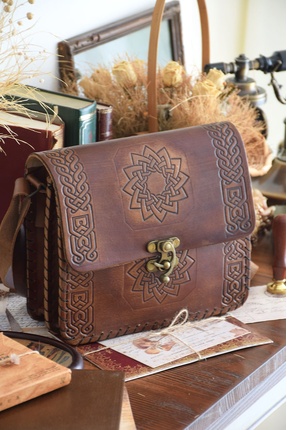 EMİNOS BUTİK Etnik Desenli Hakiki Deri Çanta