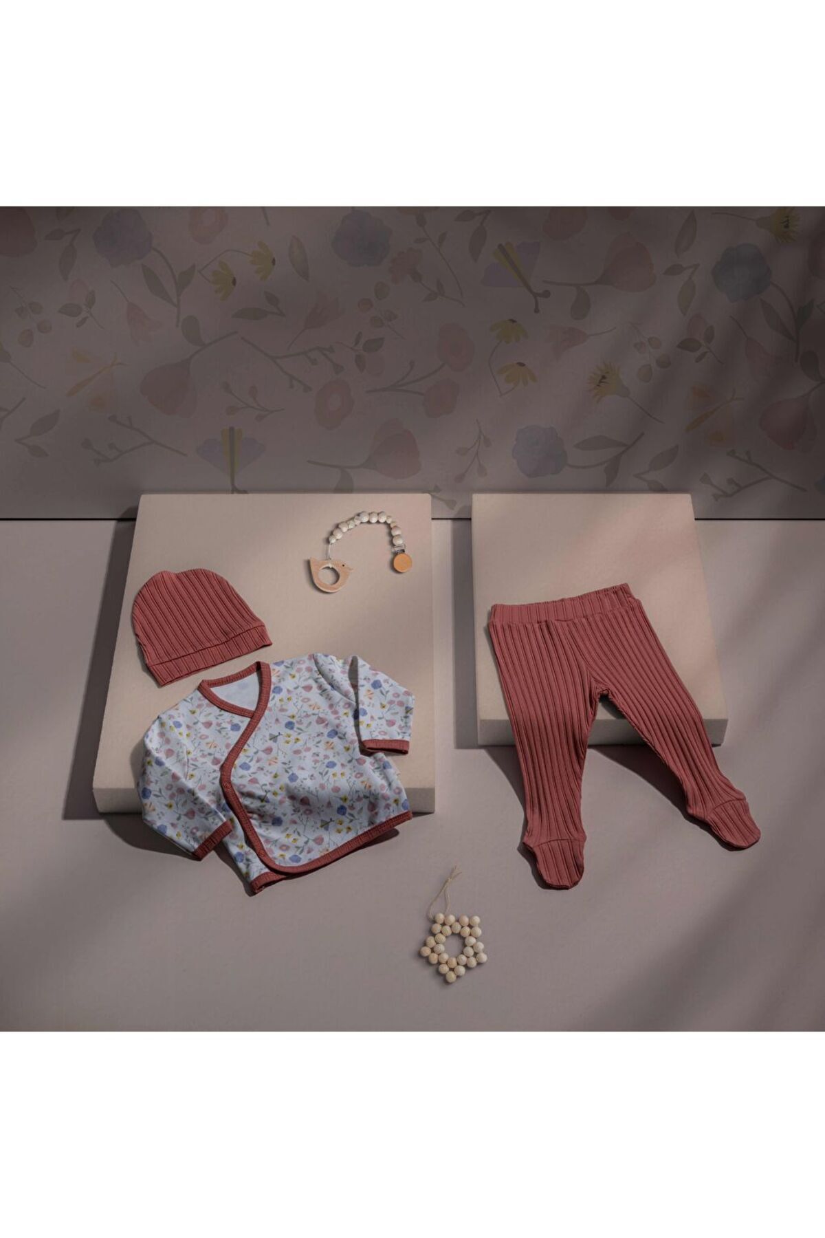 LC Waikiki Flowers Theme Üçlü Zıbın