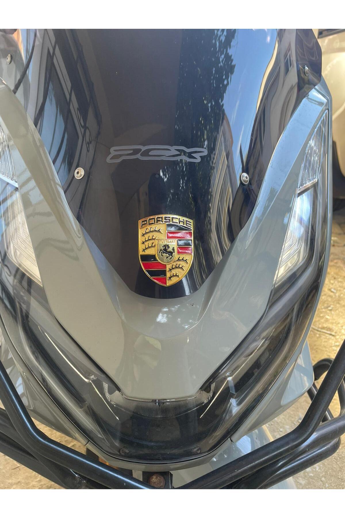 di PORSCHE METAL ARMA