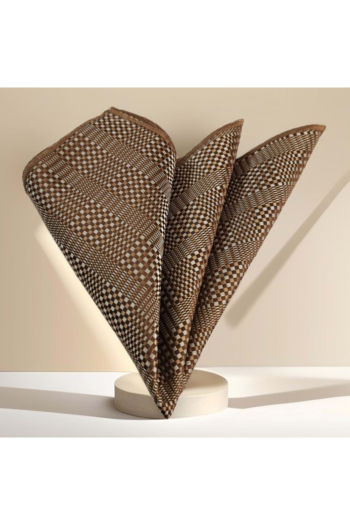 Exve Exclusive Bej Kahve Bakır Geçili Kare Desen Saten Dokuma Cep Aksesuarı Yaka Mendili