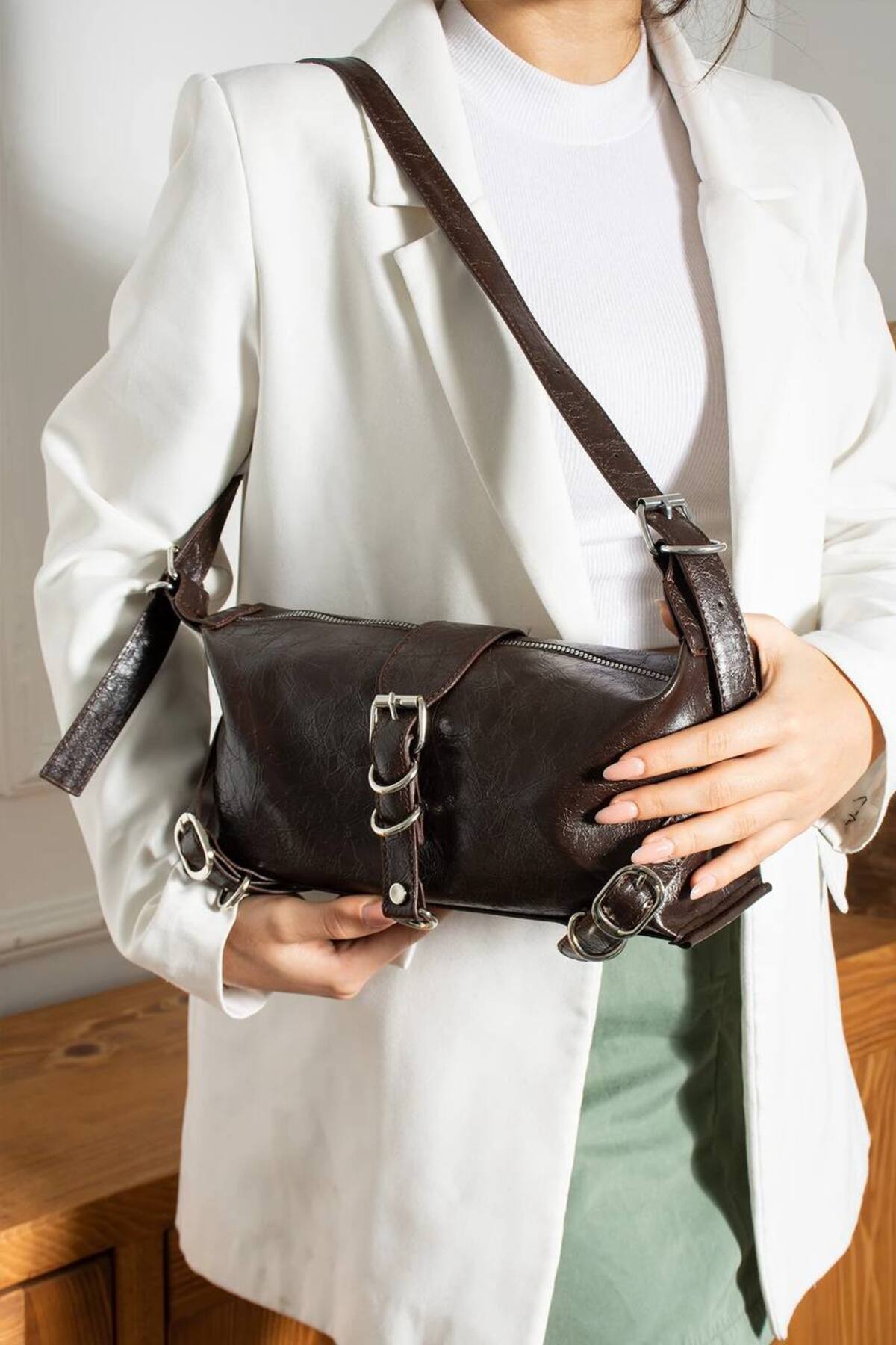 Kahverengi Vintage Moda Kadın Omuz Ve Kol Çantası Ayarlanabilir Kemerli görünüm 3