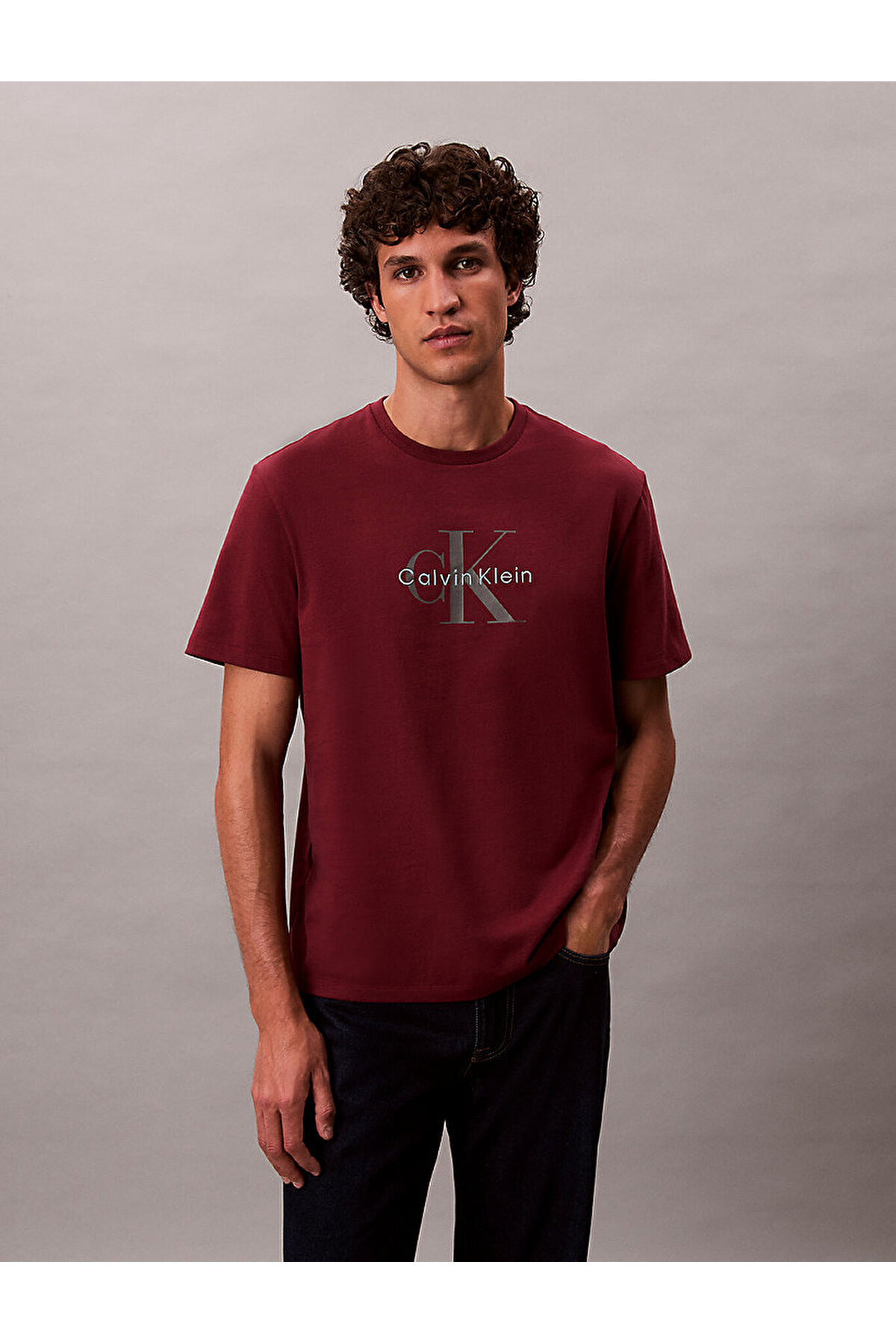 تیشرتزنانهCalvin Kleinقرمز