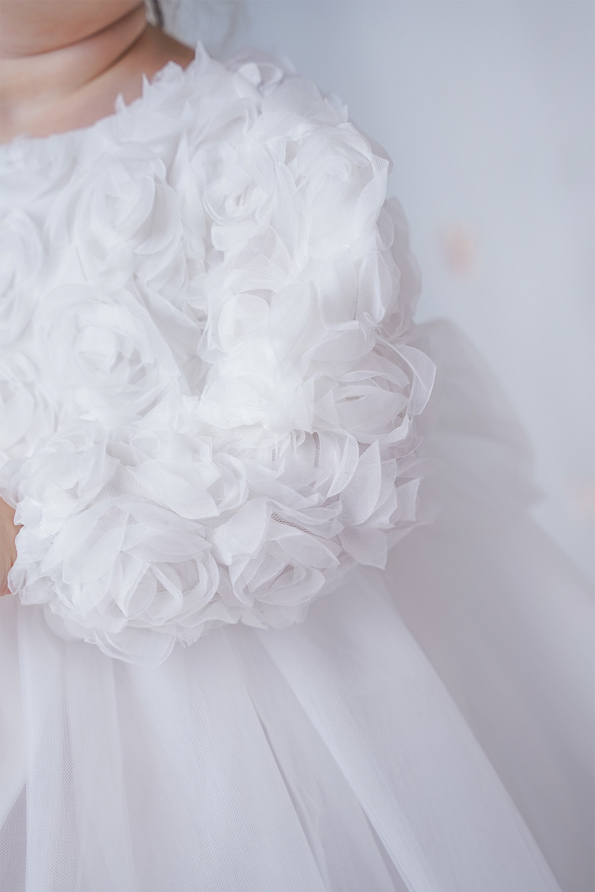 ALYRA Kız Bebek Elbise Uzun Kollu Fiyonklu Güllü Doğum Günü Parti Düğün Özel Gün Abiye Kız Çocuk Elbise fotoğrafı 2 (önizleme)