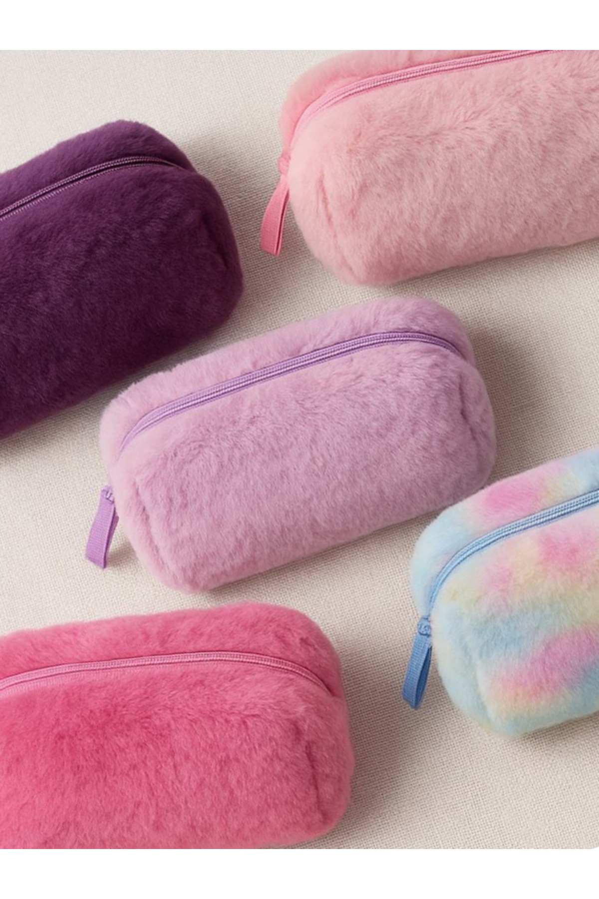 Acarlar Ticaret Kadın Peluş Yumuşak Kumaşlı Çok Amaçlı Makyaj Çantası Kalemlik