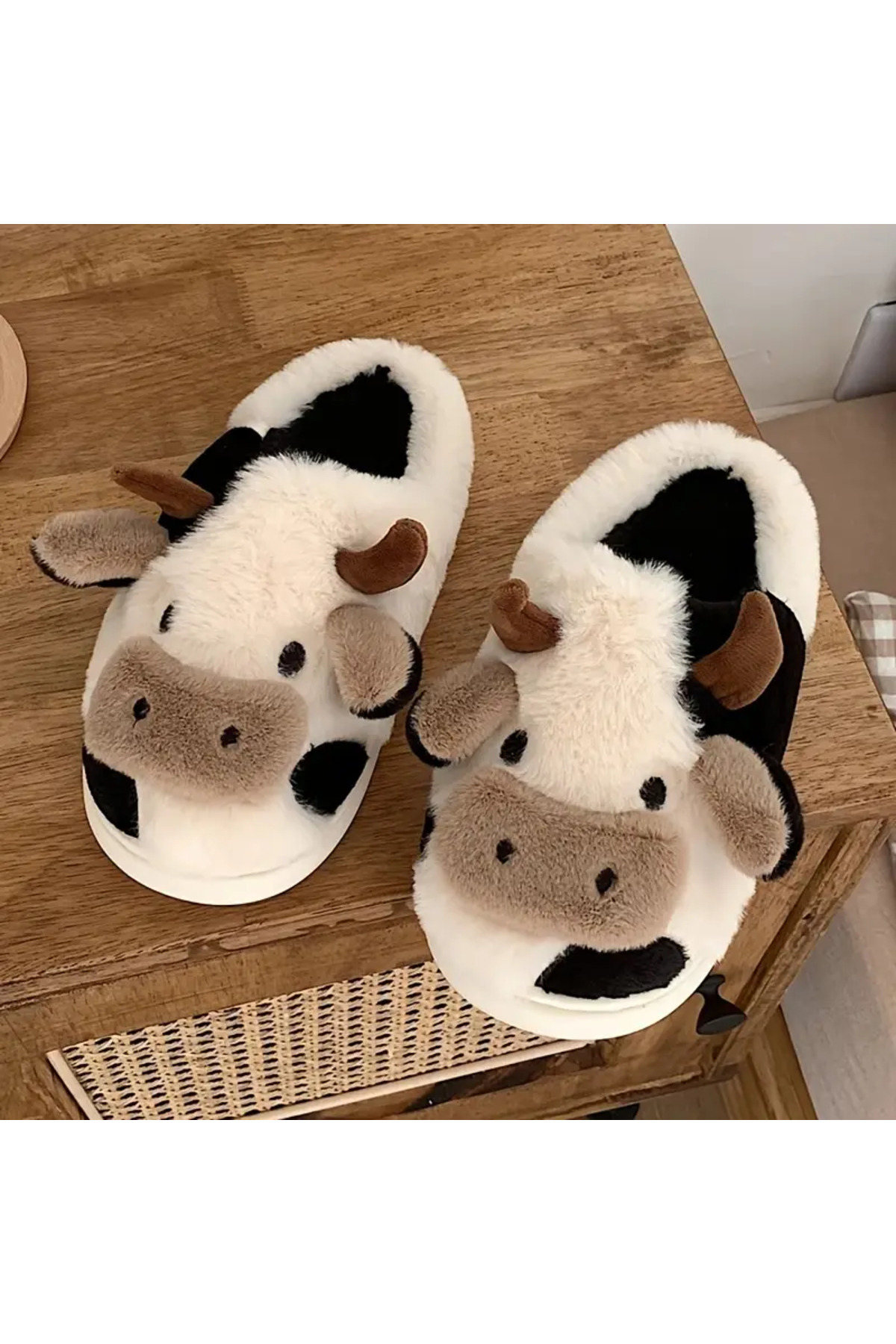 Gofeel Harajuku Tatlı İnek Yumuşak Tüylü Pofuduk Peluş Panduf Terlik