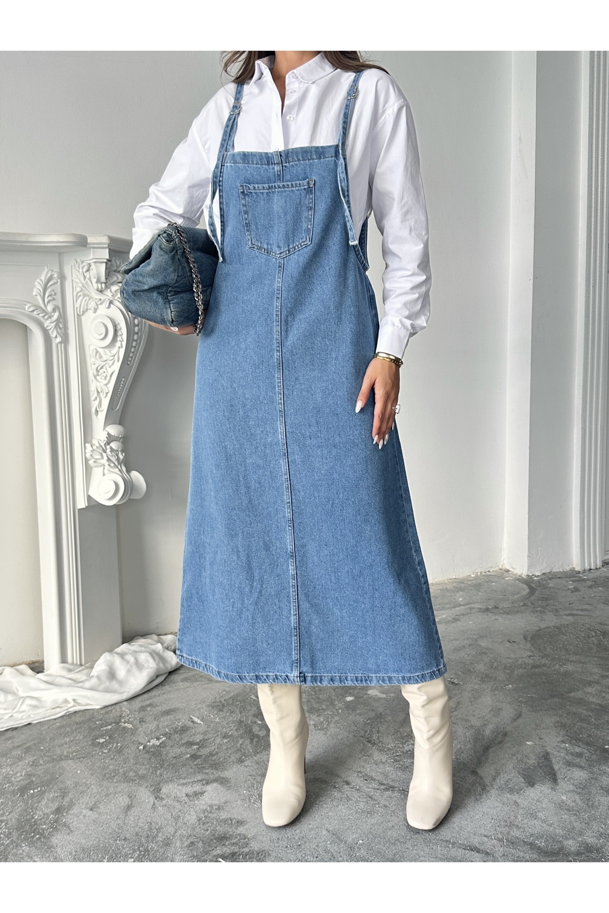 BLUE MARLIN  KADIN UZUN MAVİ ASKILI BAHÇEVAN KOT ELBİSE - Görsel 3