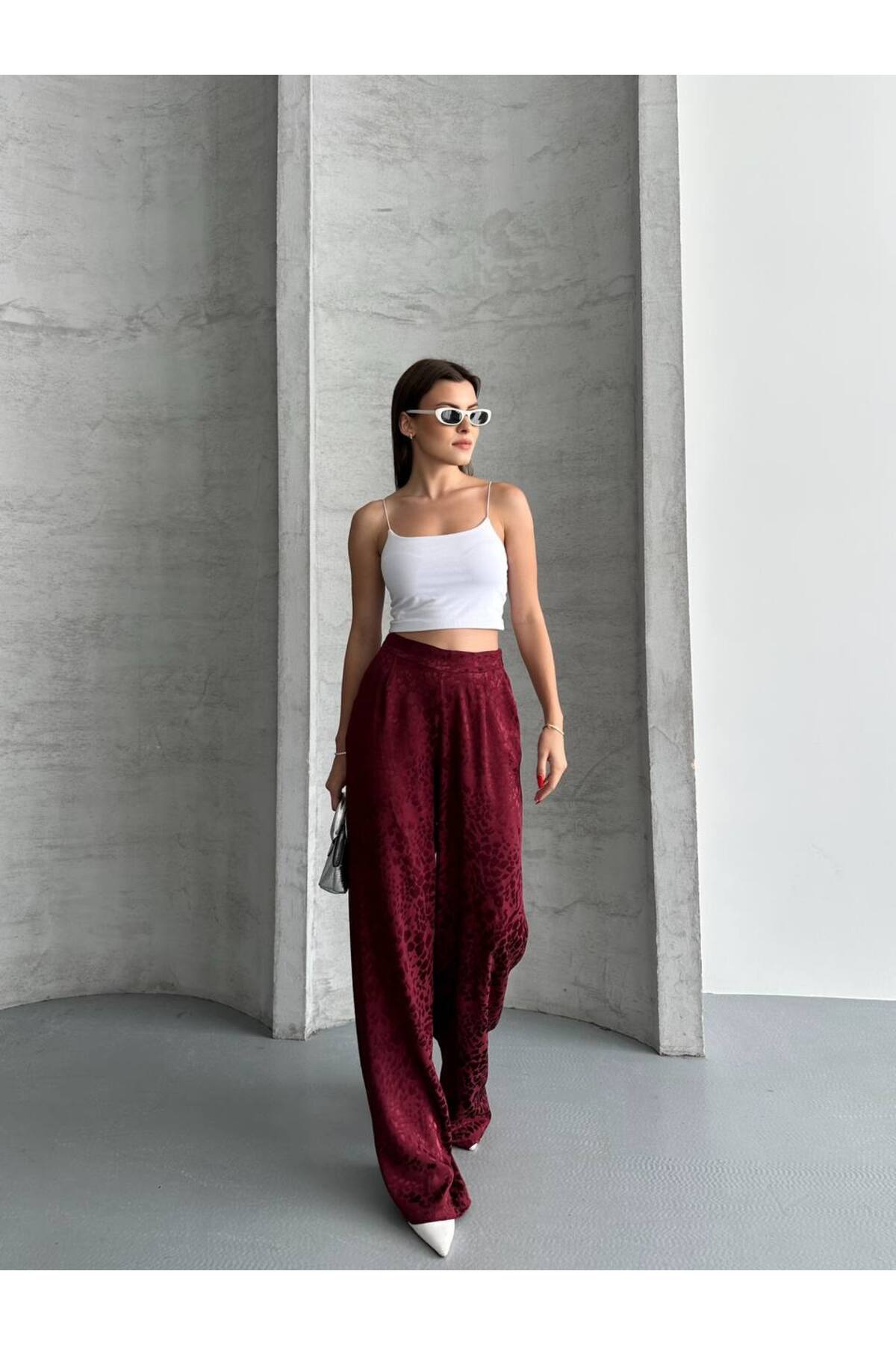 Women's Leopard Print Burgundy Pants - Görsel 3