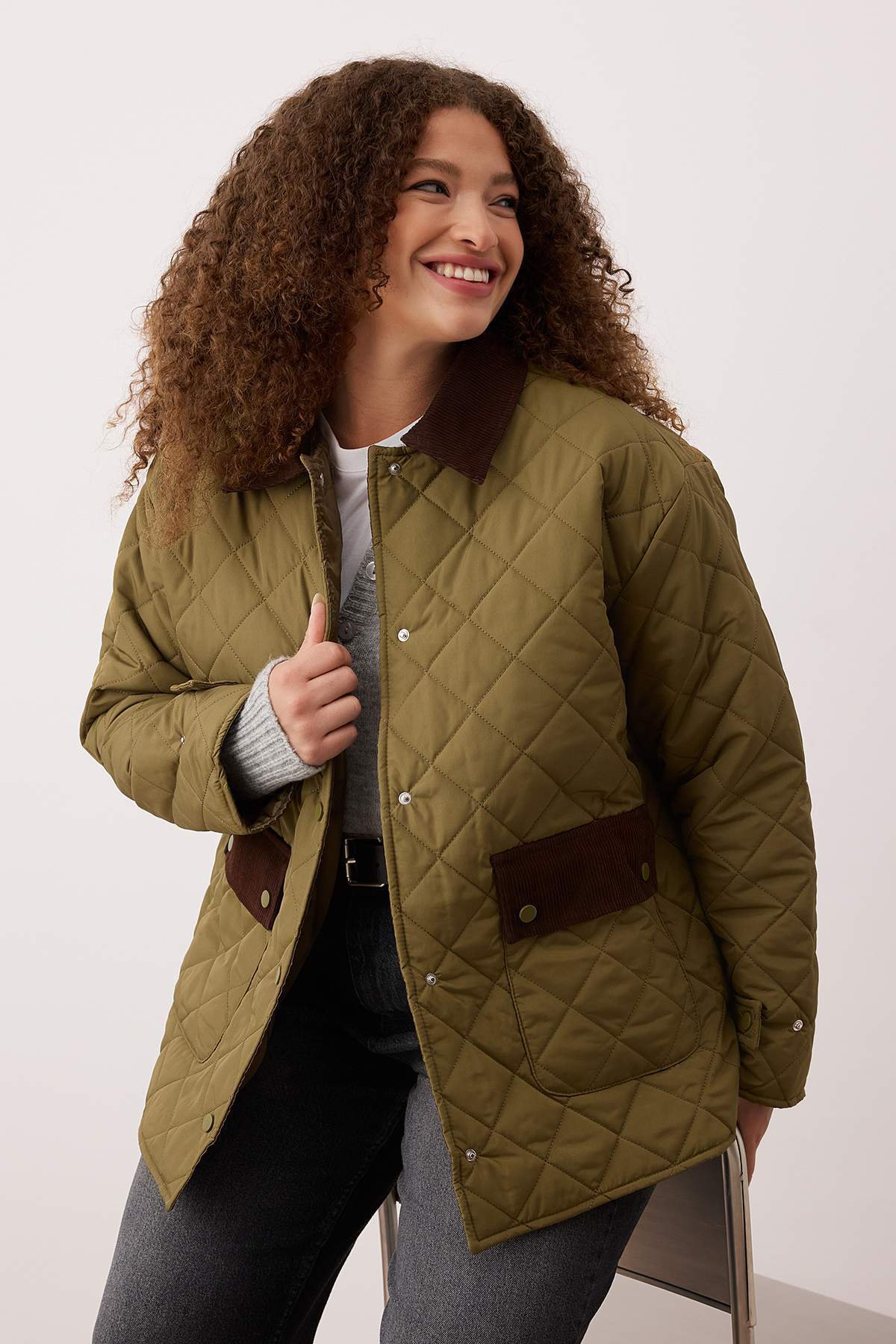 限定値下げ！！ENDS AND MEANS QUILTED COVER ALL Trendyolmilla Curve Koyu Haki Oversize Kalıp Yakası Kadife Detaylı