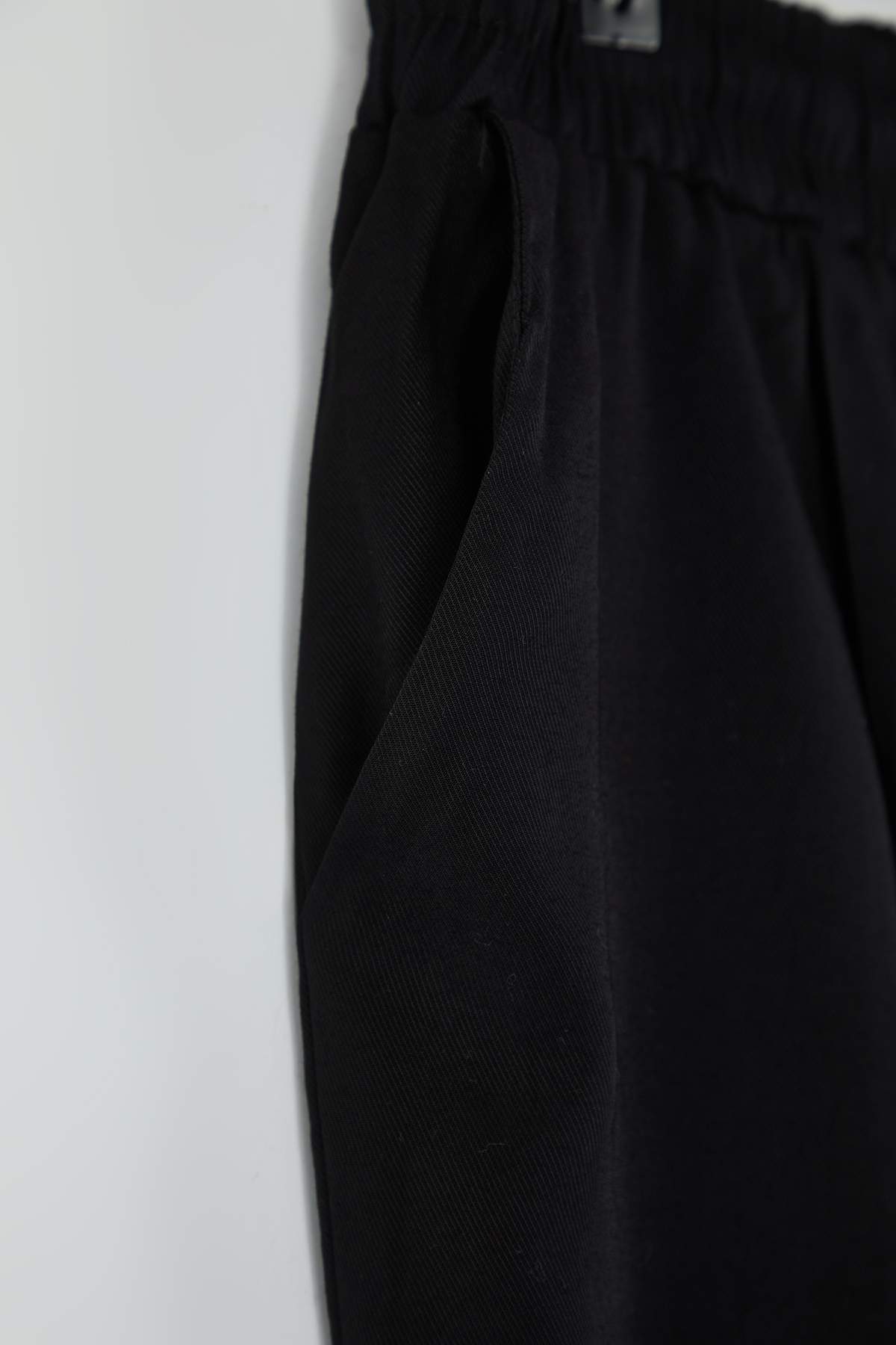 Trendyolmilla  Siyah Havuç/Şalvar Yüksek Bel Lastikli Paça Büyük Beden Dokuma Pantolon TBBAW26AR00022 - Görsel 6