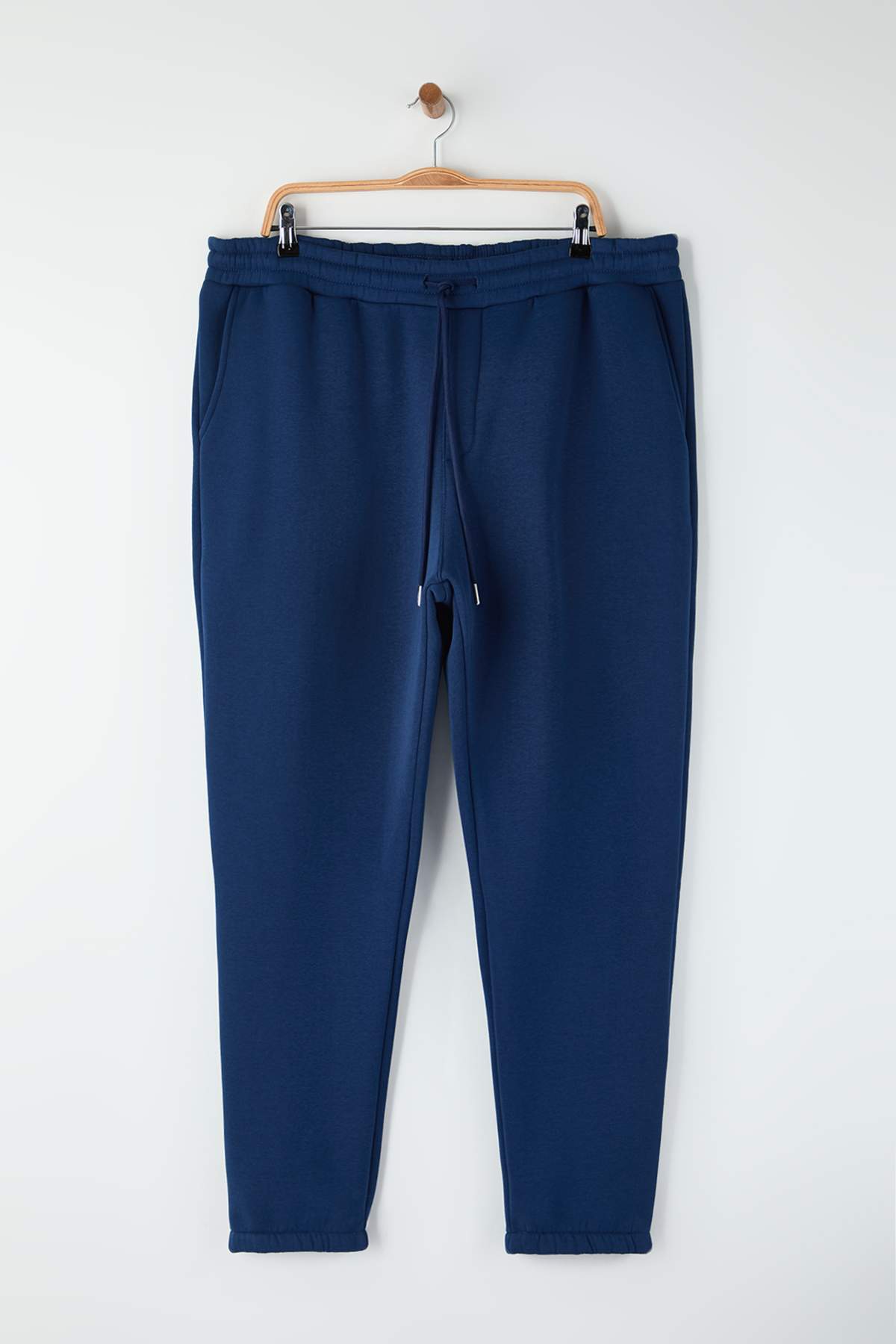 Trendyolmilla Man İndigo Büyük Beden Regular/Normal Kesim Lastik Paça Jogger Polarlı Eşofman Altı TMNAW24AJ00002