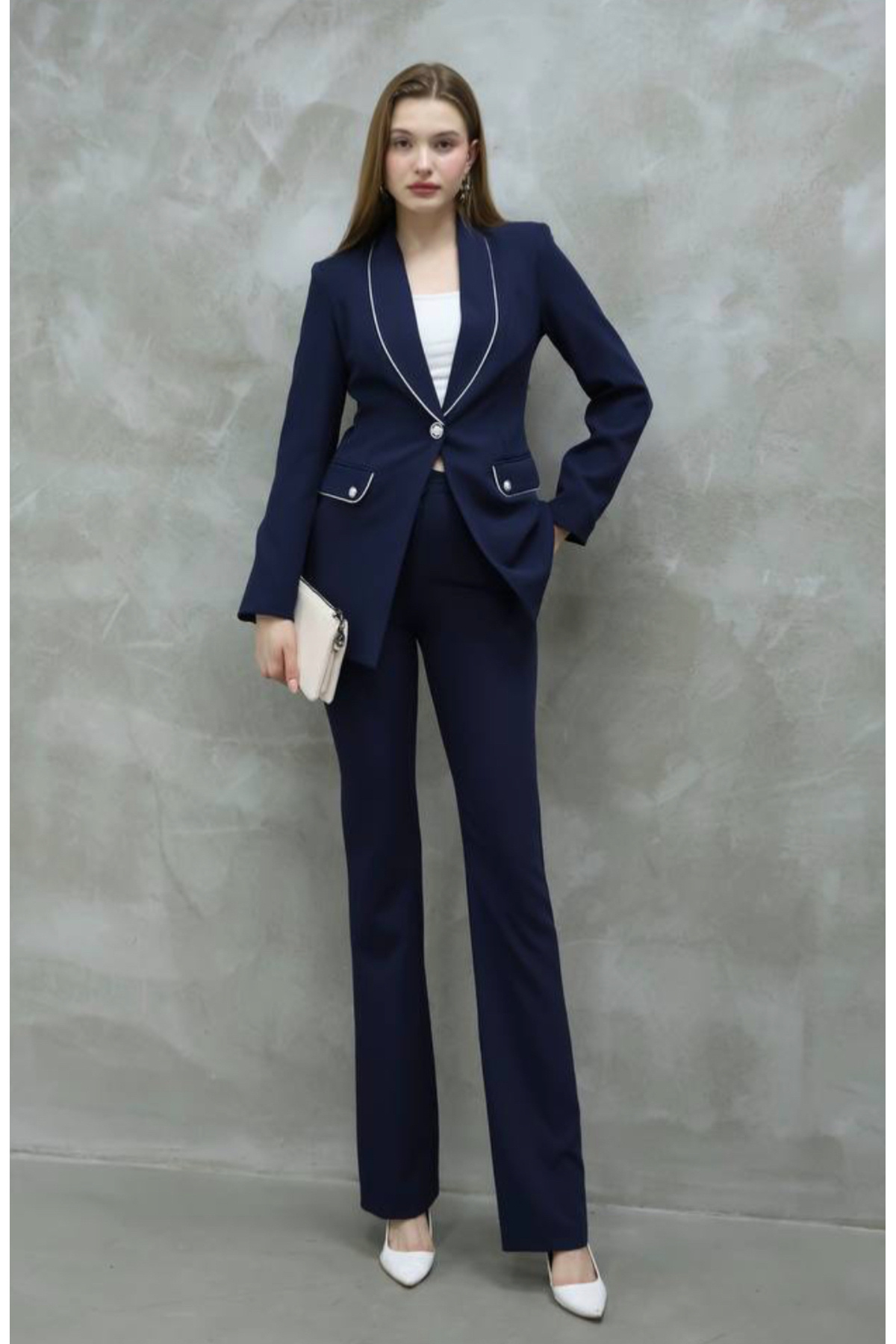 pembekurdelem Kadın Gümüş Detay Ceket Pantolon Takım Lacivert