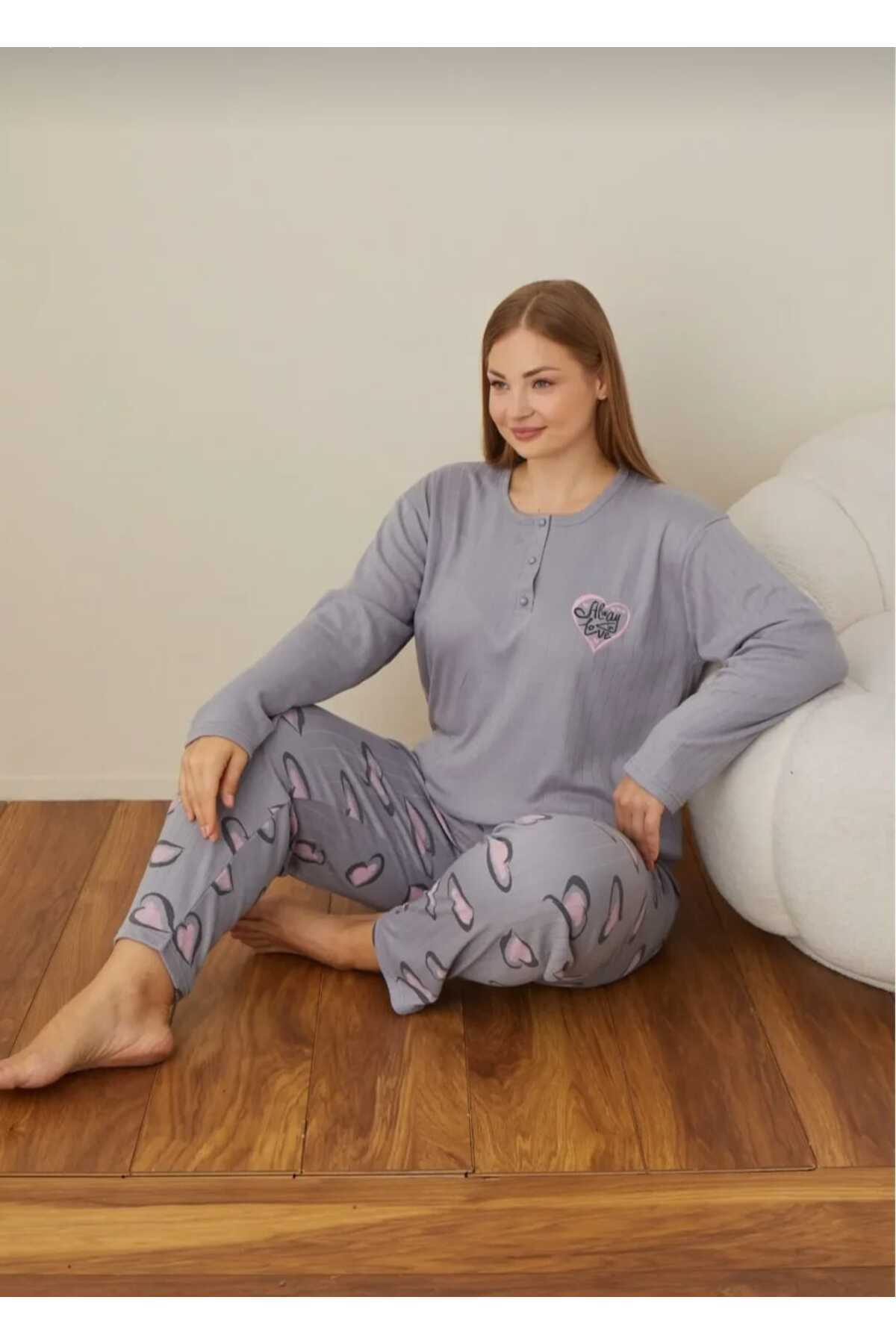 Eyfuze Kadın Kışlık Büyük Beden Curve Nakışlı Desenli Yakası Düğmeli Uzun Kollu Pijama Takımı