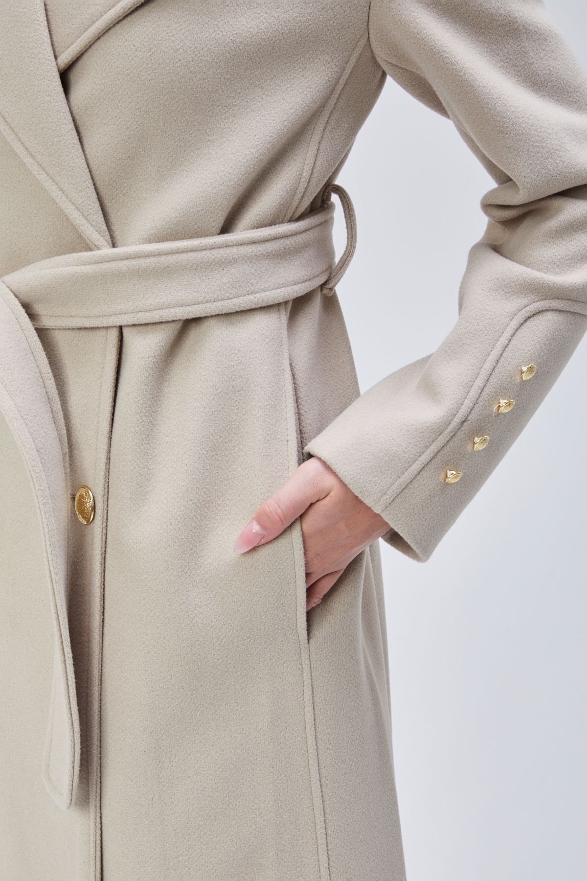 Bolivente  Kadın Kol Düğme Detaylı Regular Astarlı Kaban - Görsel 7