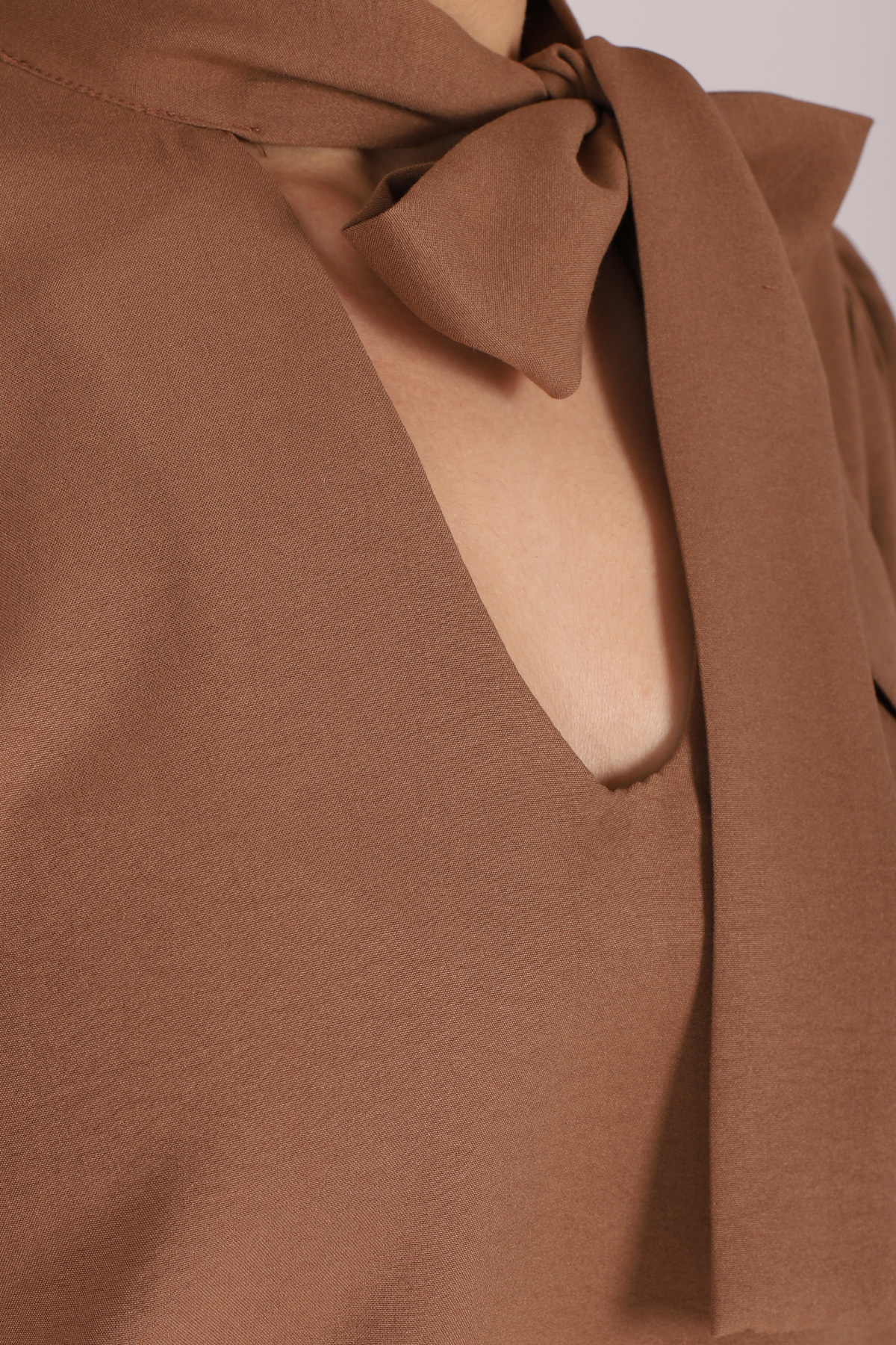 armonika  Kadın Camel Yakası Bağlamalı Kolu Lastikli Bluz ARM-25K001096 - Görsel 4