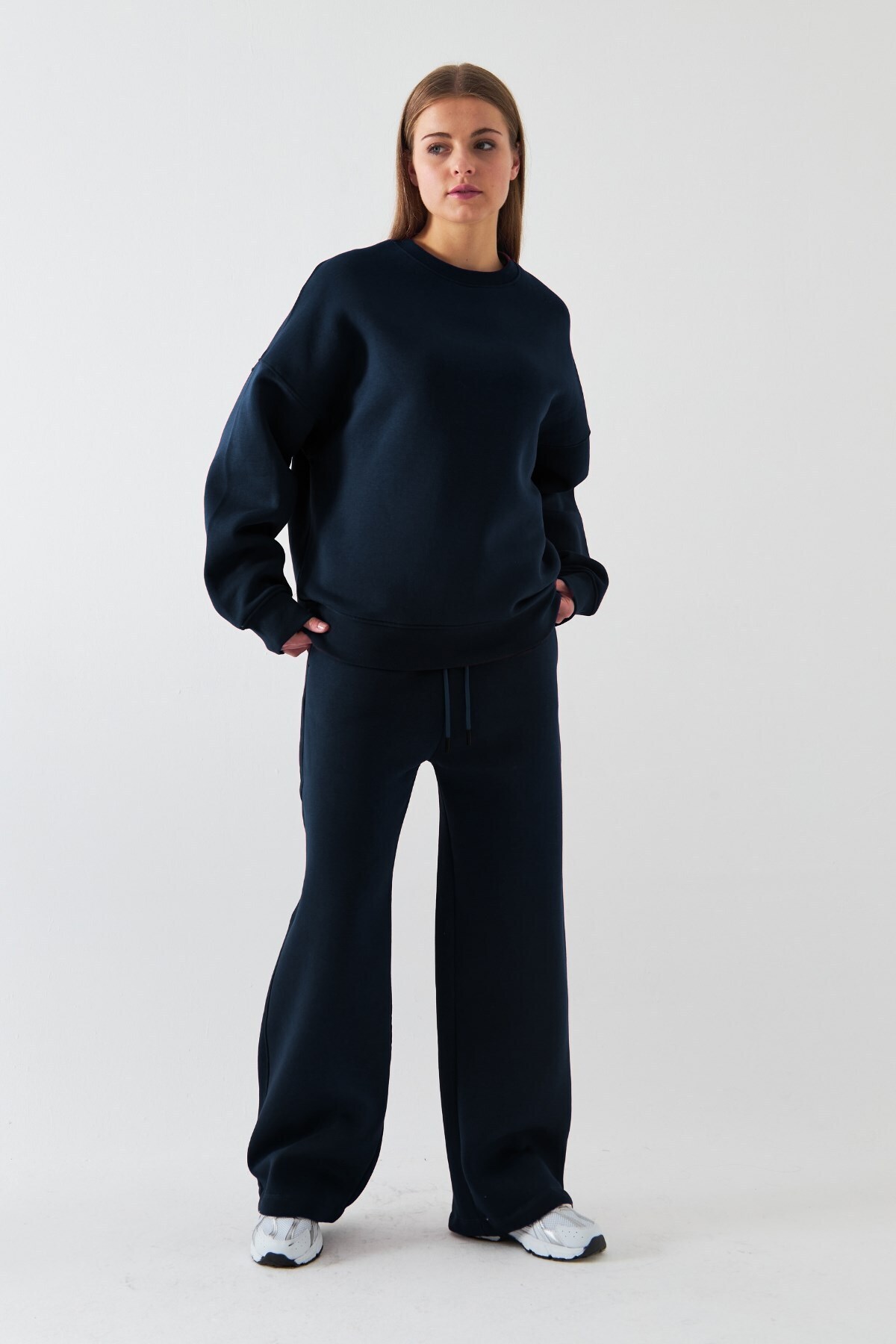 Unisex Oversize Eşofman Takımı Basic Lacivert – Bisiklet Yaka, Bol Paça, 3 İplik Şardonlu Polar — سرمه‌ای PRA-13143858-547516 — تصویر 5 از 7