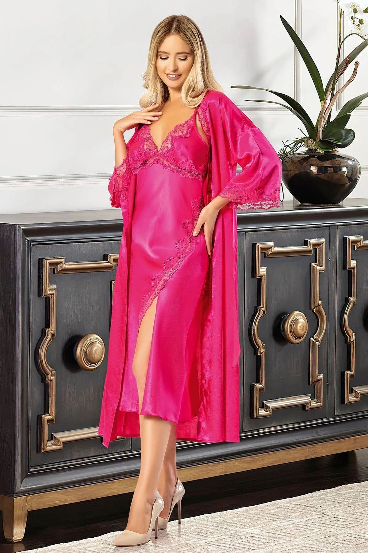 FAAL 2612 Kadın Dantel Detaylı Saten İp Askılı Uzun Gecelik Sabahlık Takım-Fuşya