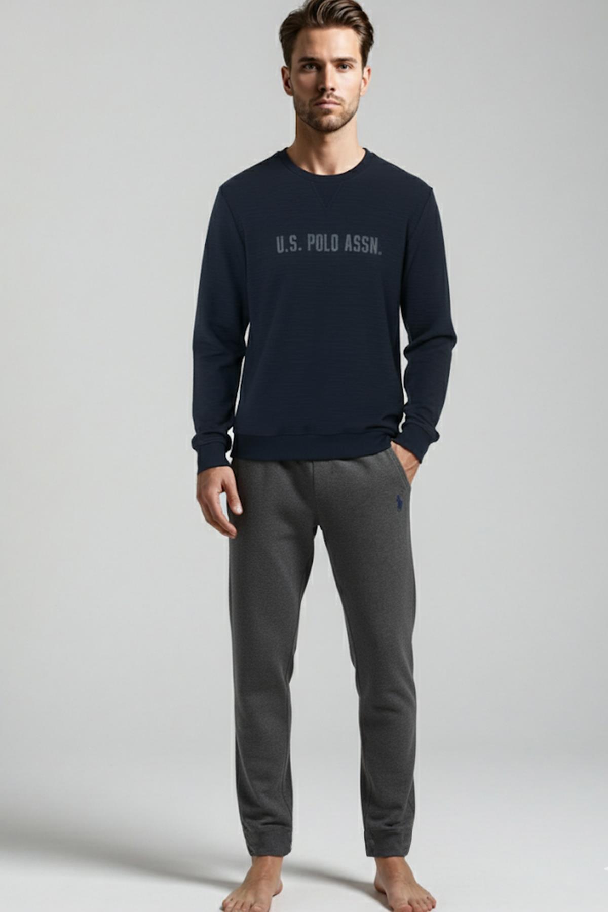 یو اس پولو ست لباس خواب مردانه آستین بلند سرمه‌ای یقه گرد ساق بلند C4T3N981
