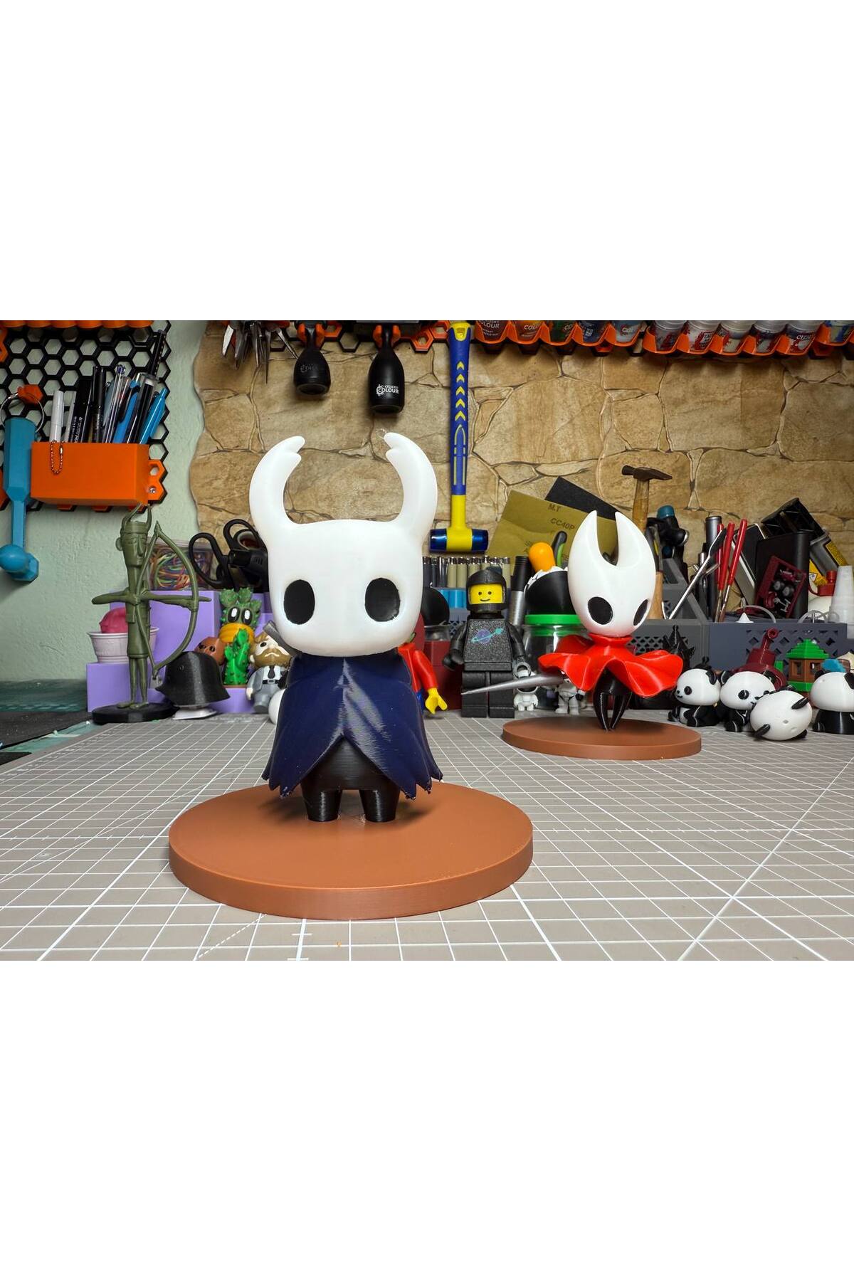 Hollow Knight Nail Taşıyıcısı Figürü – 3D Baskı Koleksiyon ve Dekoratif Biblo (13 cm)