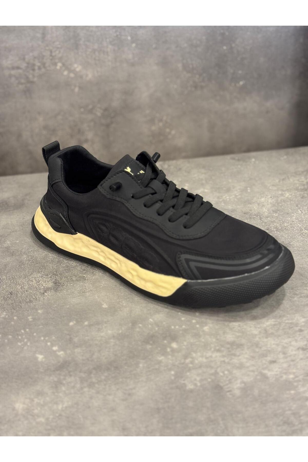  کفش‌های راحتی بدون بند از جنس فوم حافظه‌دار، سبک و راحت (سایز کفش یک سایز کوچک‌تر است)