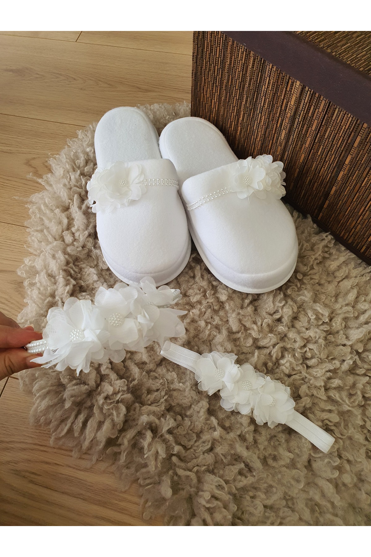 Fiyonks Atölye Lohusa Terlik Taç ve Bebek Bandana Seti, Özel Anne Seti , Hamile Lohusa Seti fotoğrafı 4 (önizleme)