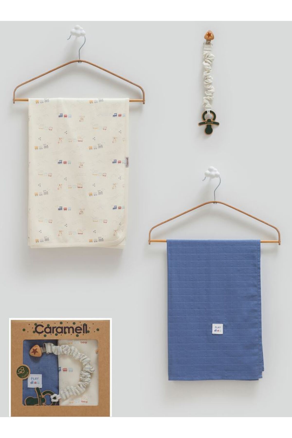 Incibaby Play All Day 3-Piece Set (1 Combed Cotton Blanket - 1 Muslin Blanket - 1 Pacifier Hanger) 80x90 cm
