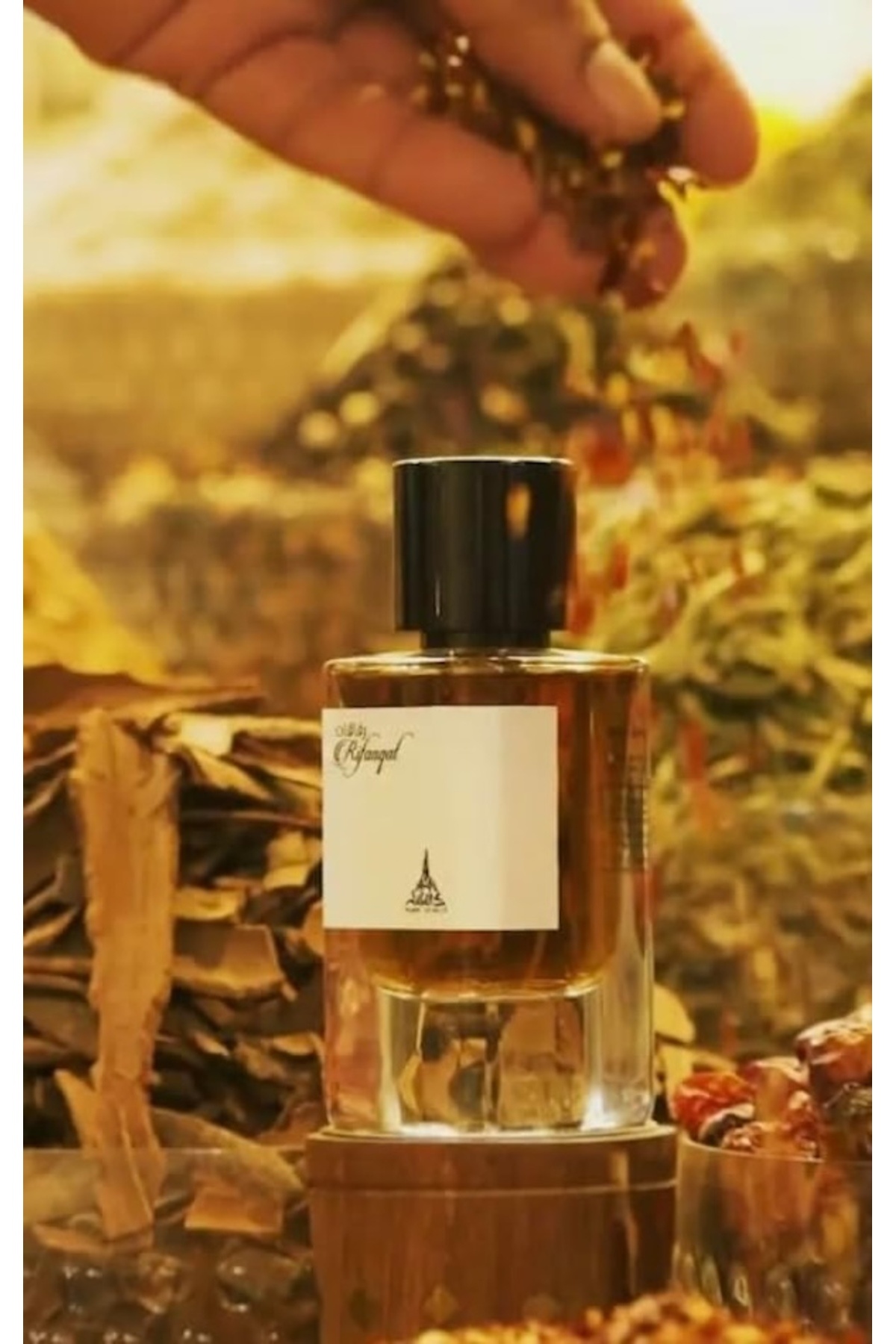 香水(男性用) Paris Corner Rifaaqat EDP 85ml Paris Corner Rifaaqat Eau de Parfum – 85ml (Unisex) - Trendyol